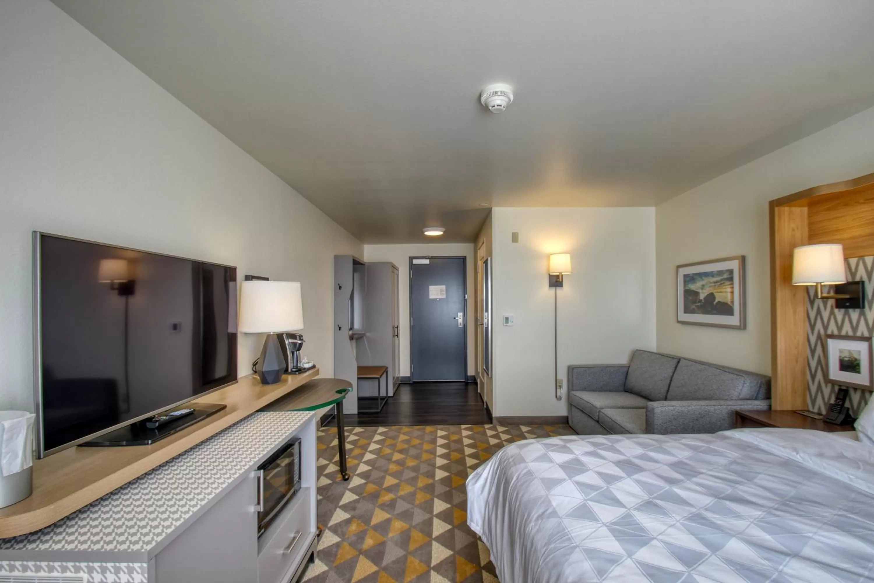 Photo of the whole room, Bed in Holiday Inn - Appleton by IHG