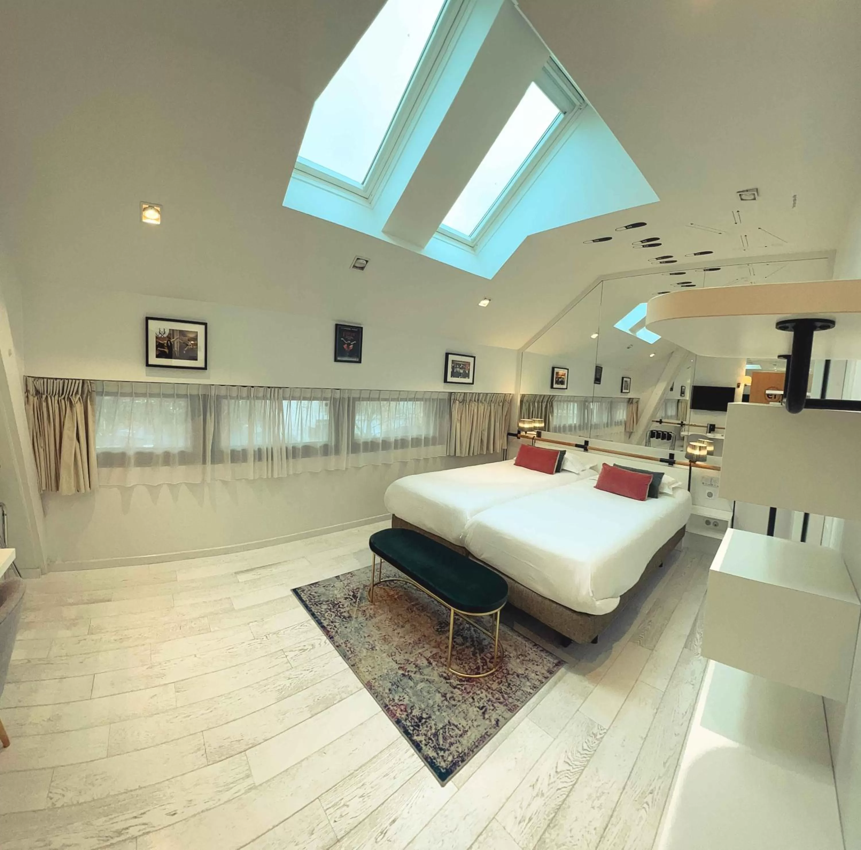 Bedroom, Bed in Le Magic Hall