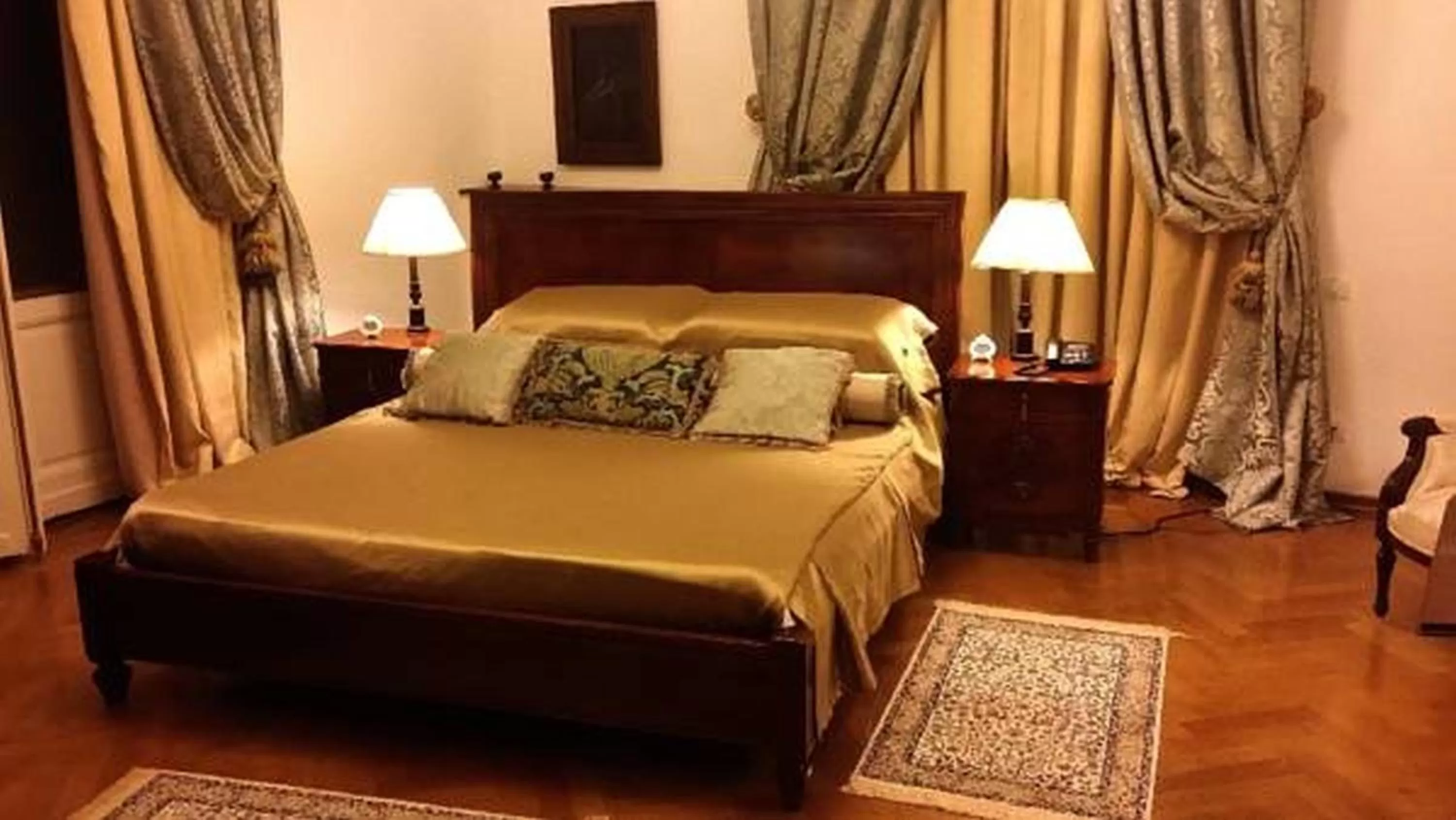 Grand Boutique Hotel