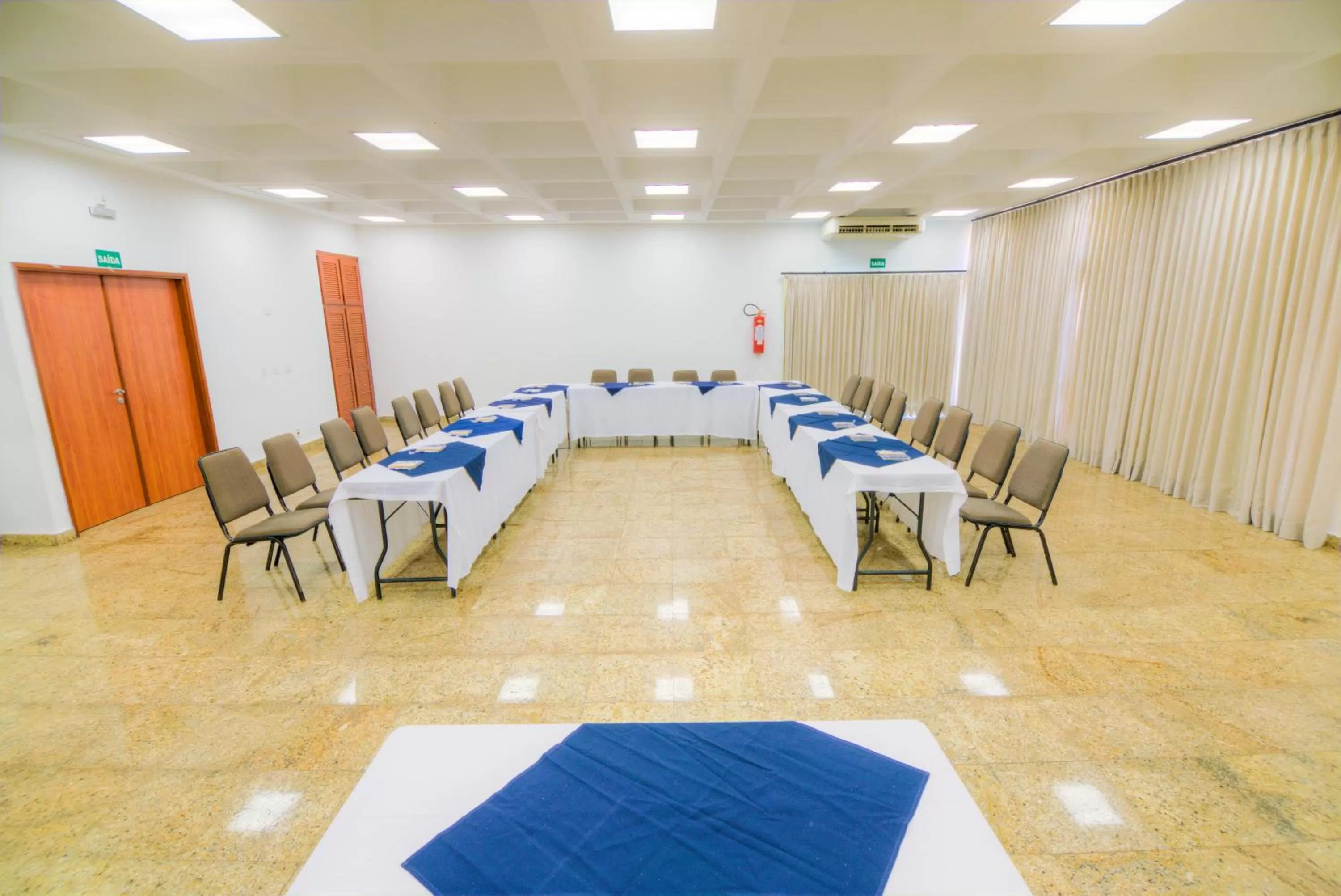 Meeting/conference room in Hotel Dan Inn Uberaba & Convenções By Nacional Inn