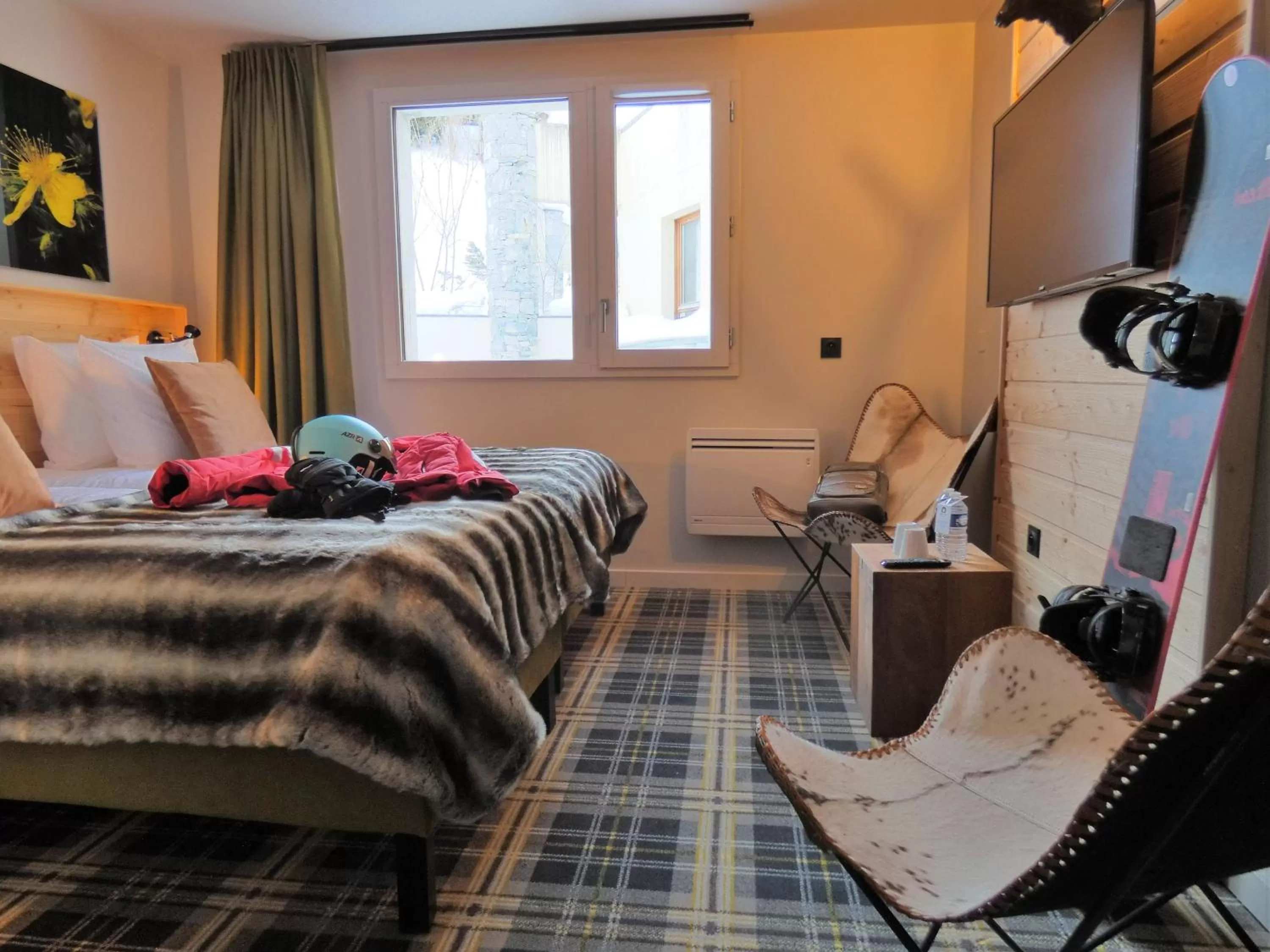 Bedroom, Bed in SOWELL Family La Lauzière