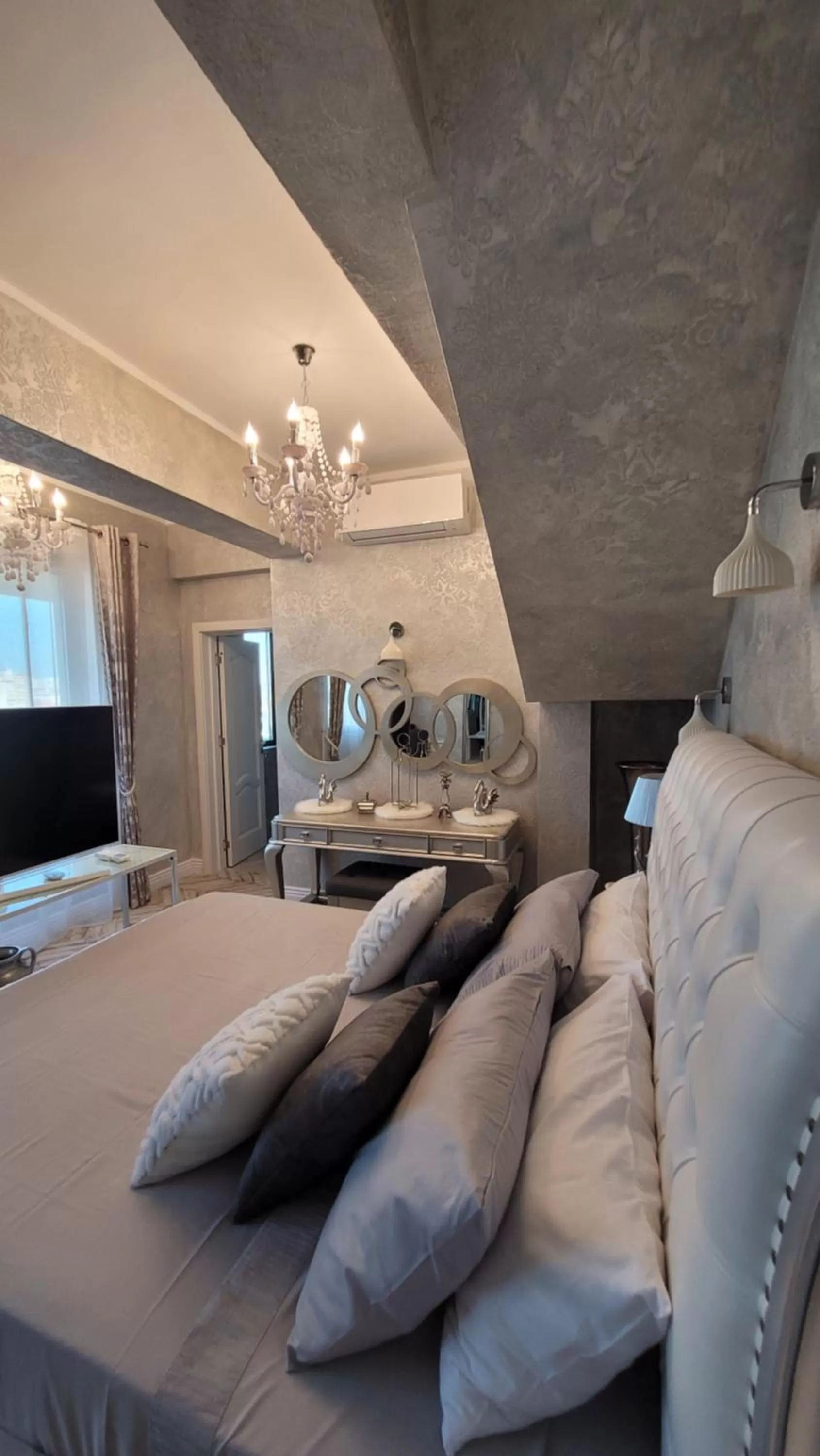 Bedroom, Seating Area in Terrace Suites Iasi