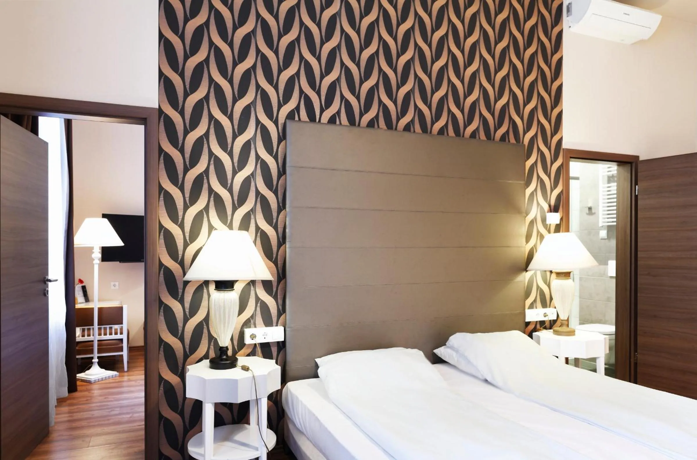 Decorative detail, Bed in House Octogon