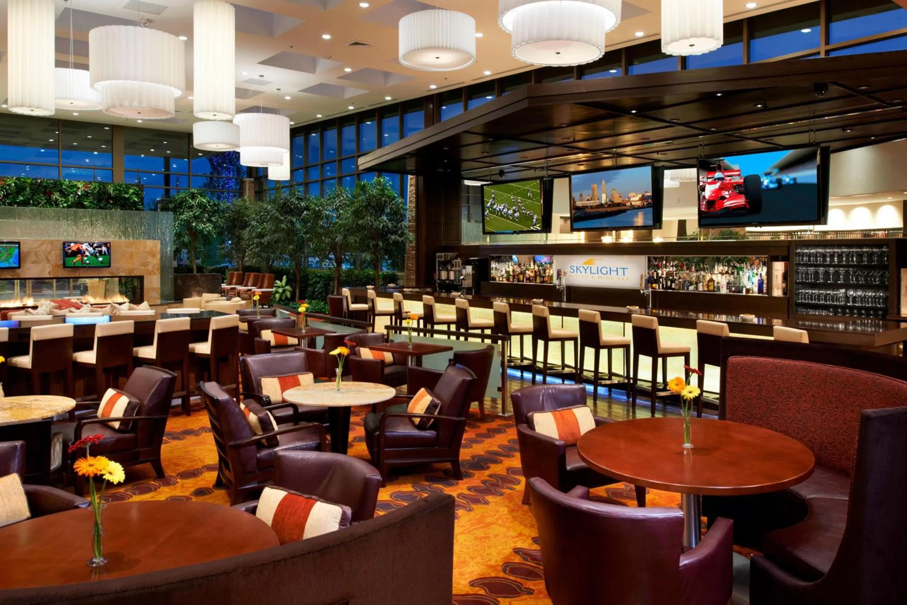Lounge or bar in Indianapolis Marriott East