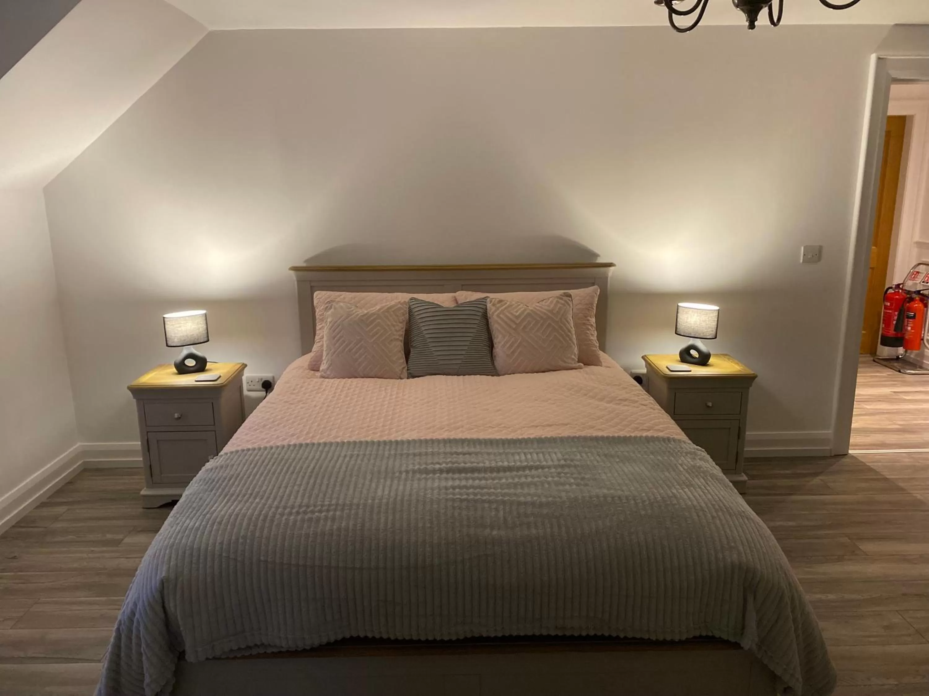 Bedroom, Bed in Rostrevor Valley Holiday Park Rooms with Hot tub and car service