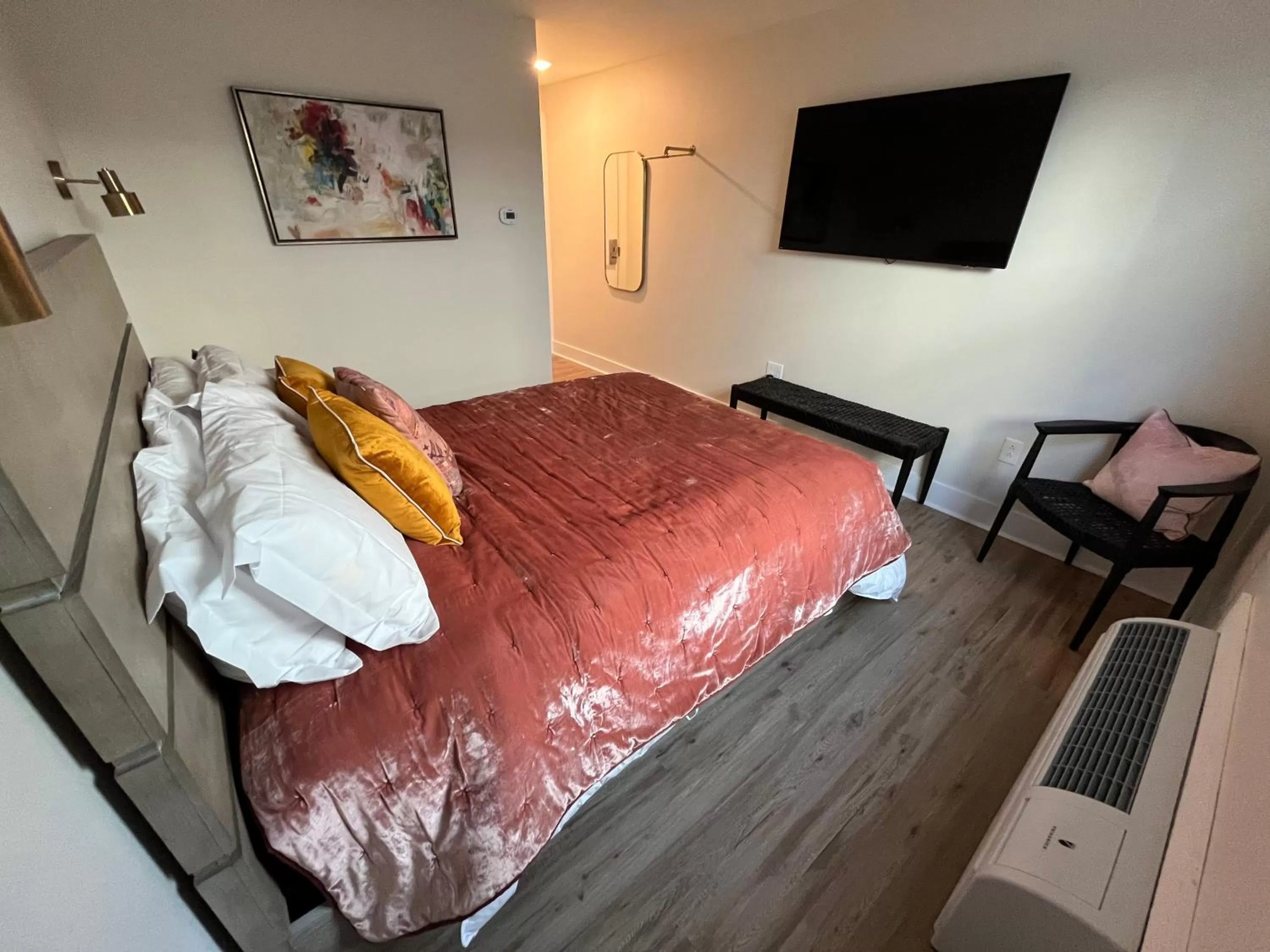 Bed in Lucky Inn New Orleans