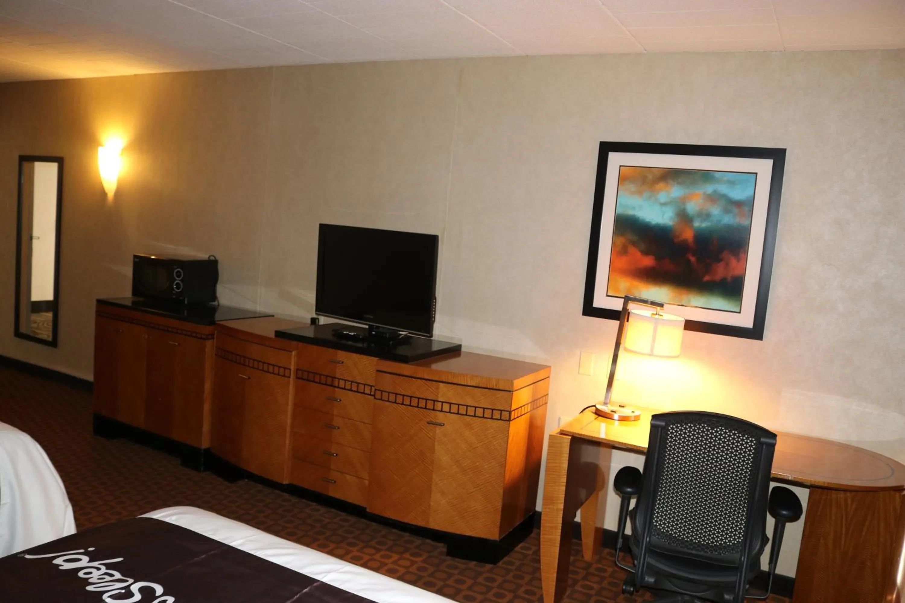 TV and multimedia in Bradley Inn