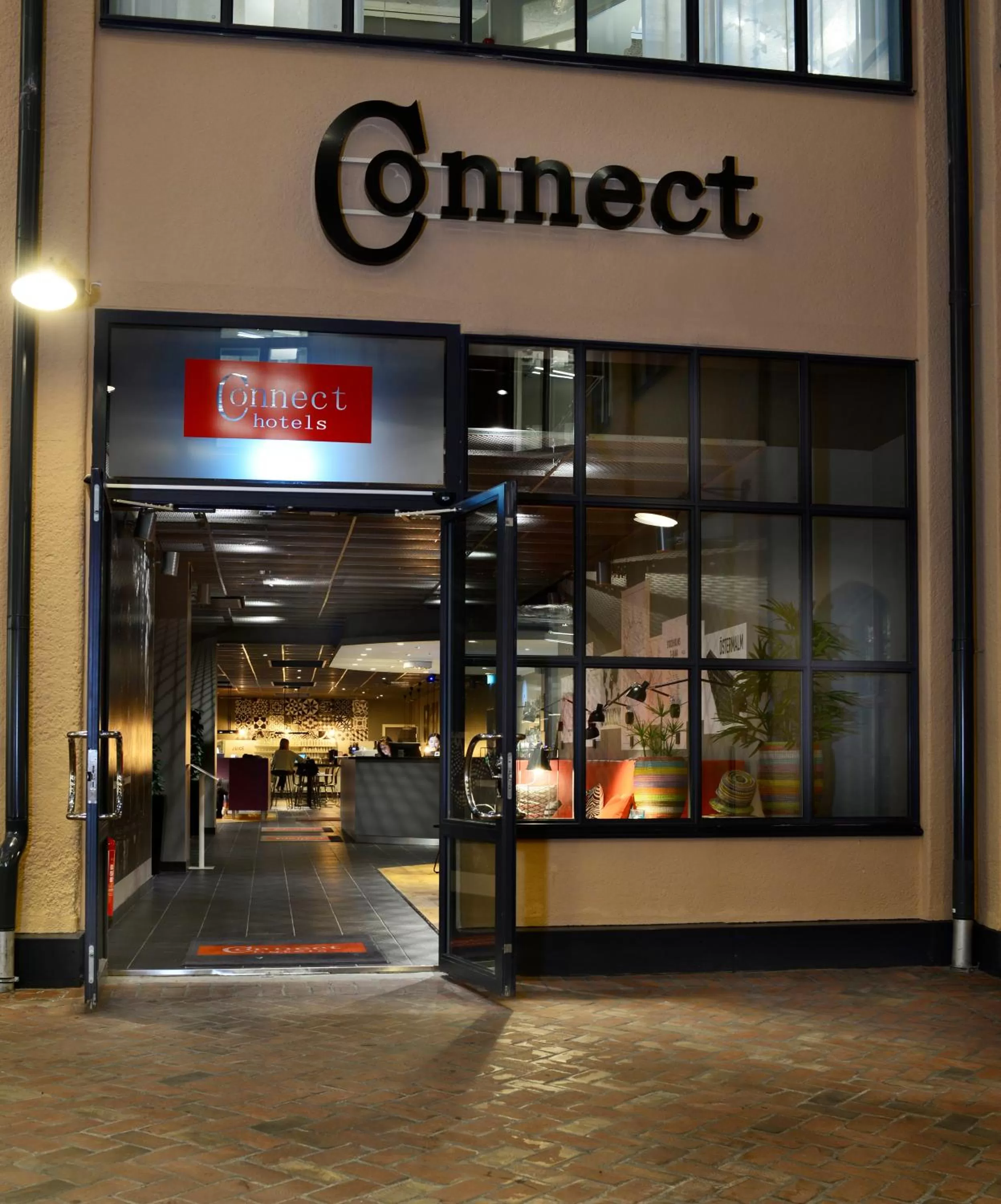 Facade/entrance in Connect Hotel City