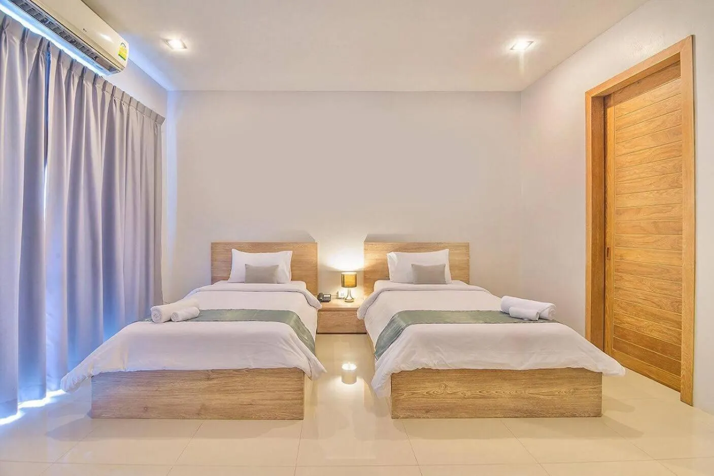 Bed in Lemonade Phuket Hotel -SHA Plus