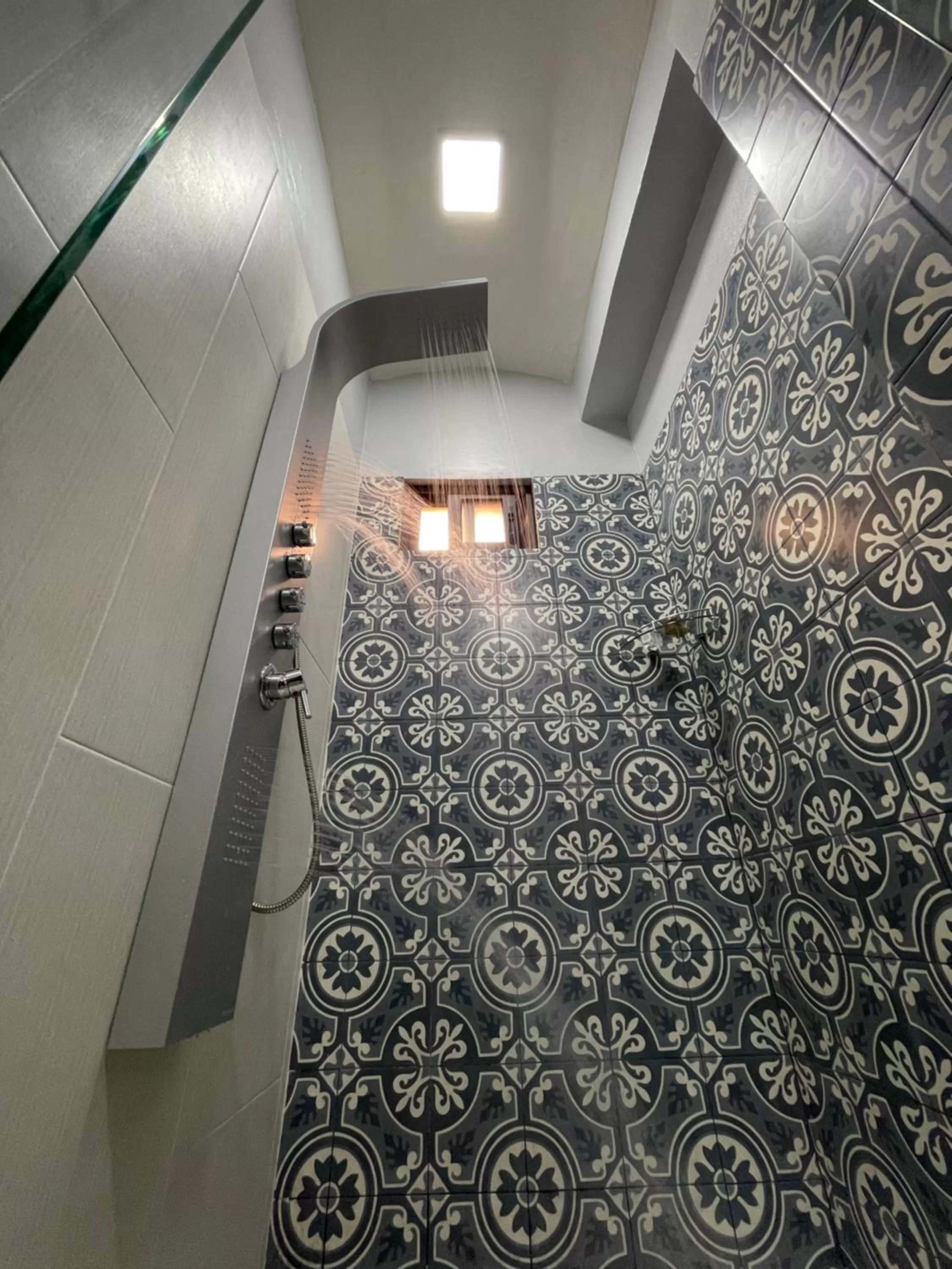 Hot Tub in Suites Cárdon