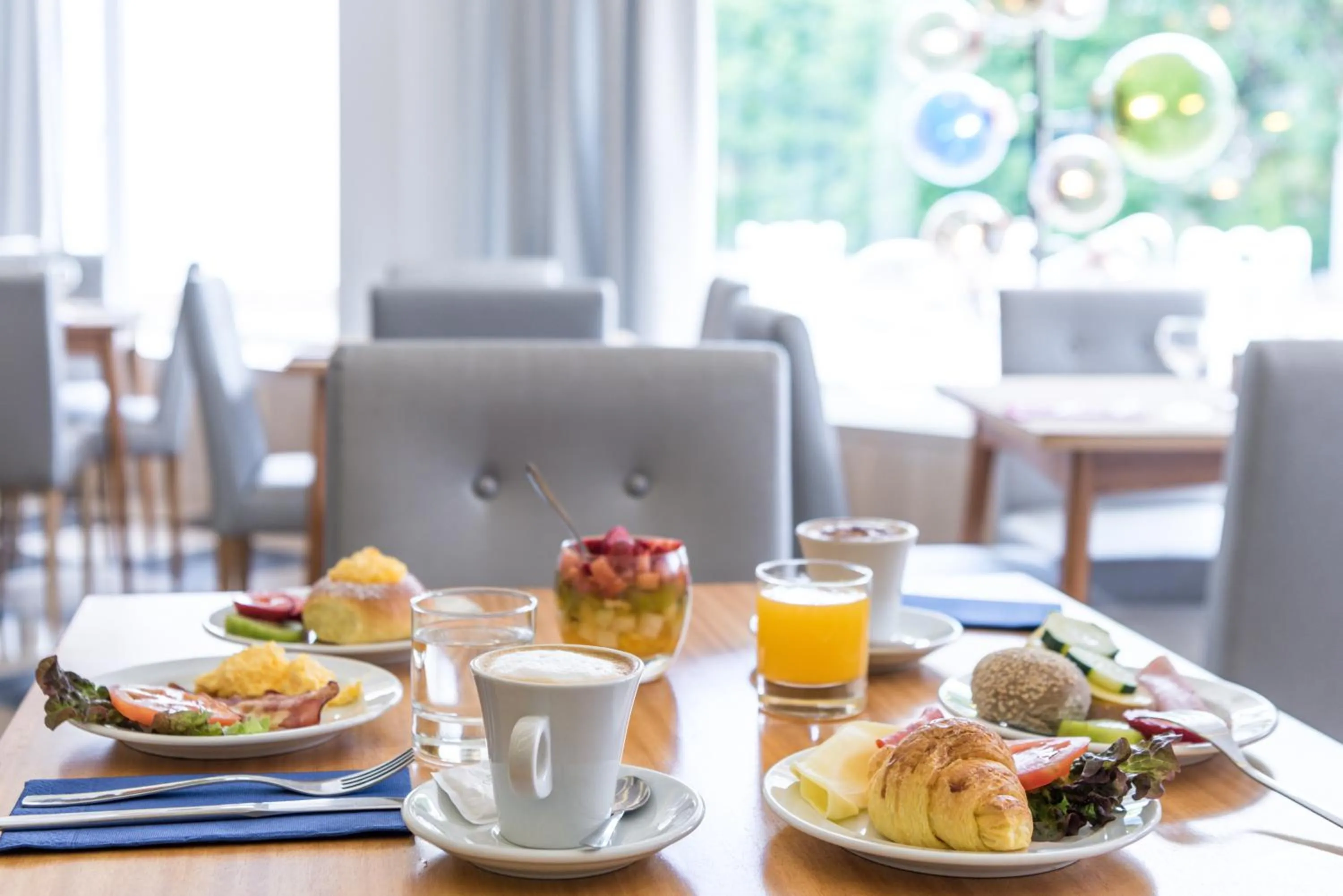 Buffet breakfast in Hotel Londres Estoril / Cascais