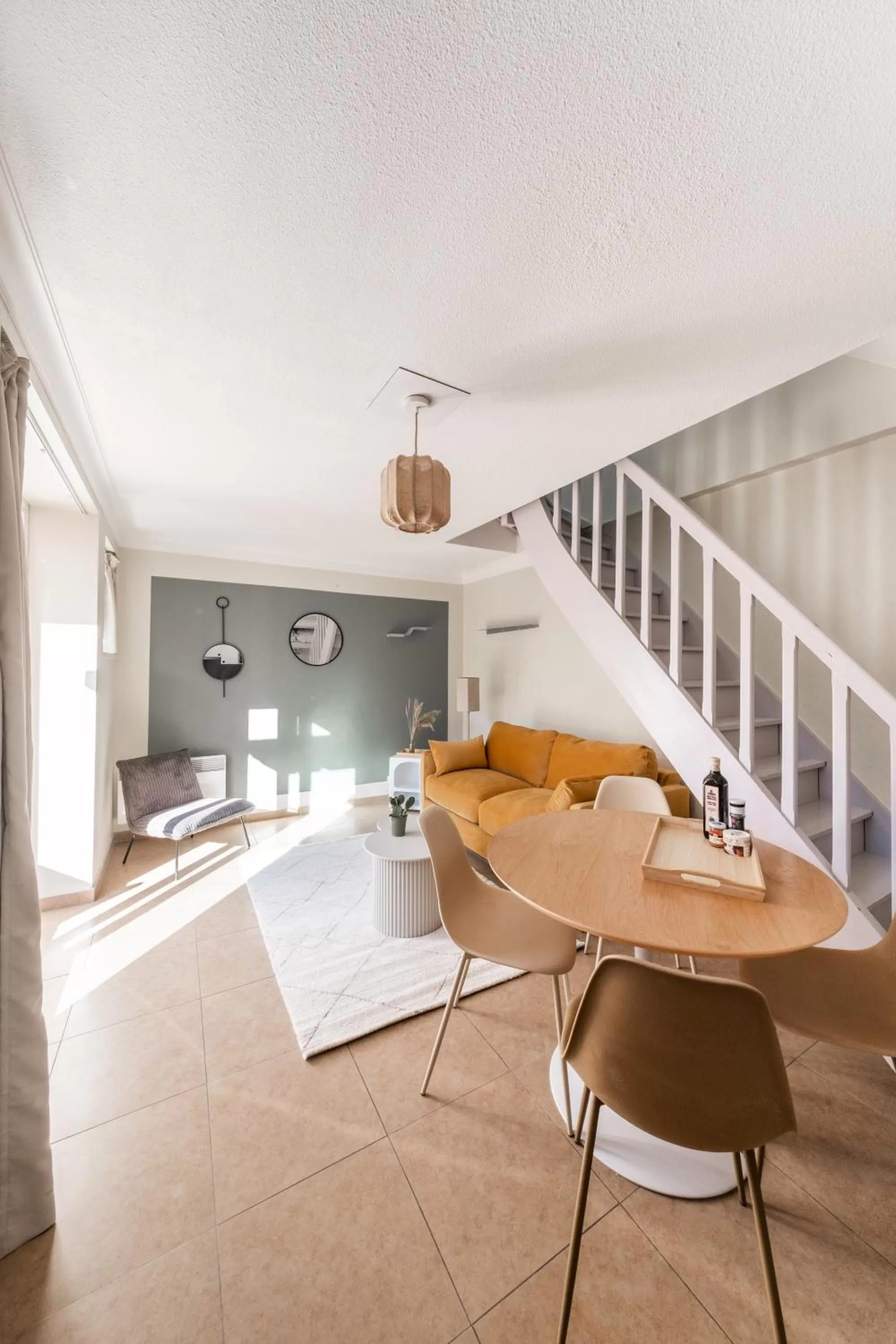 Dining Area in Résidence Chateau d'Acotz - Avec piscine à 600m des plages à Saint-Jean-de-Luz