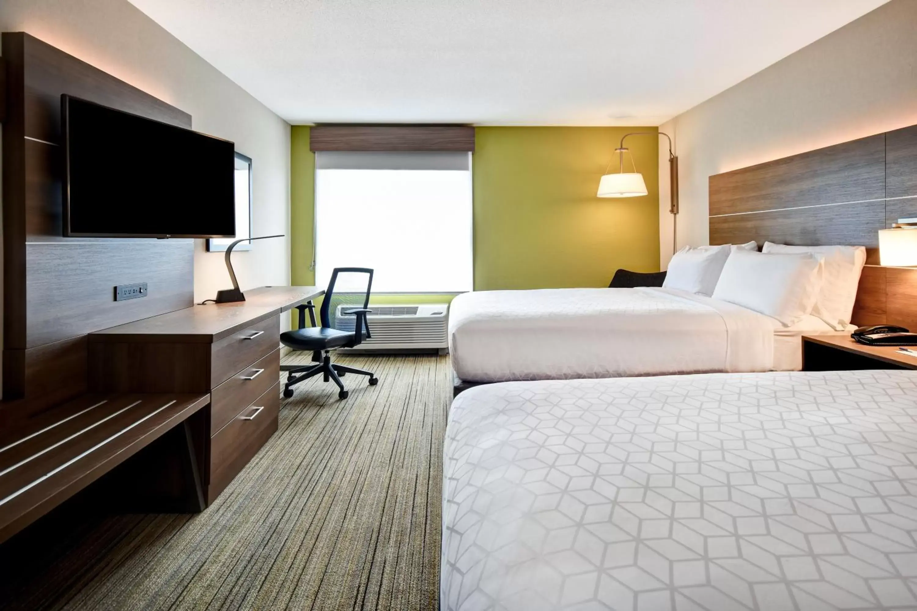Standard Room in Holiday Inn Express Newport North - Middletown by IHG Standard Room in Holiday Inn Express Newport North - Middletown by IHG