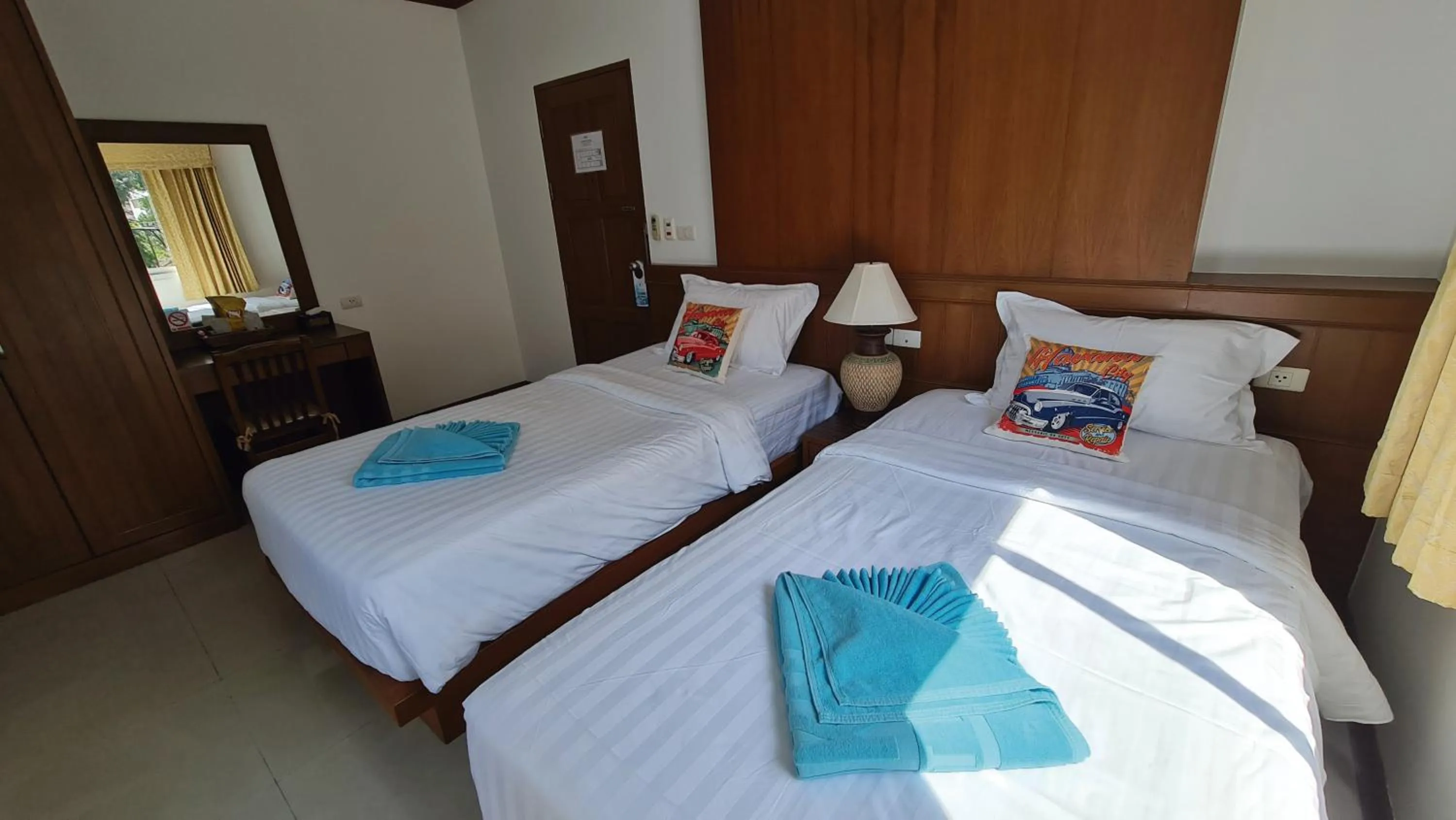 Standard Twin Room with Balcony in Pipikuku Hotel & Restaurant