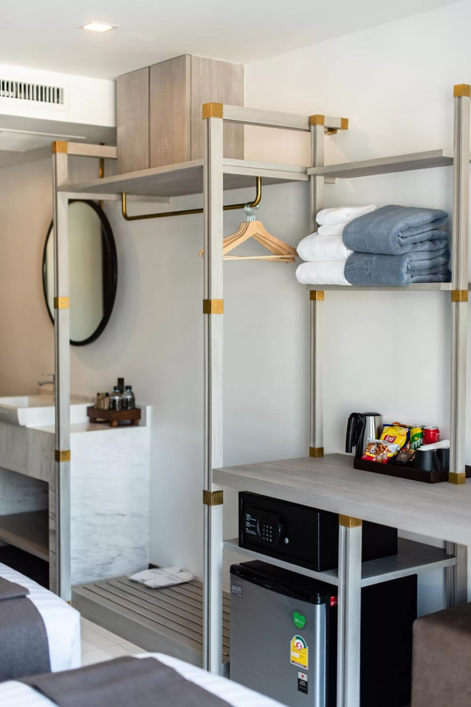 wardrobe, Bed in Blackwoods Hotel Pattaya - SHA Extra Plus