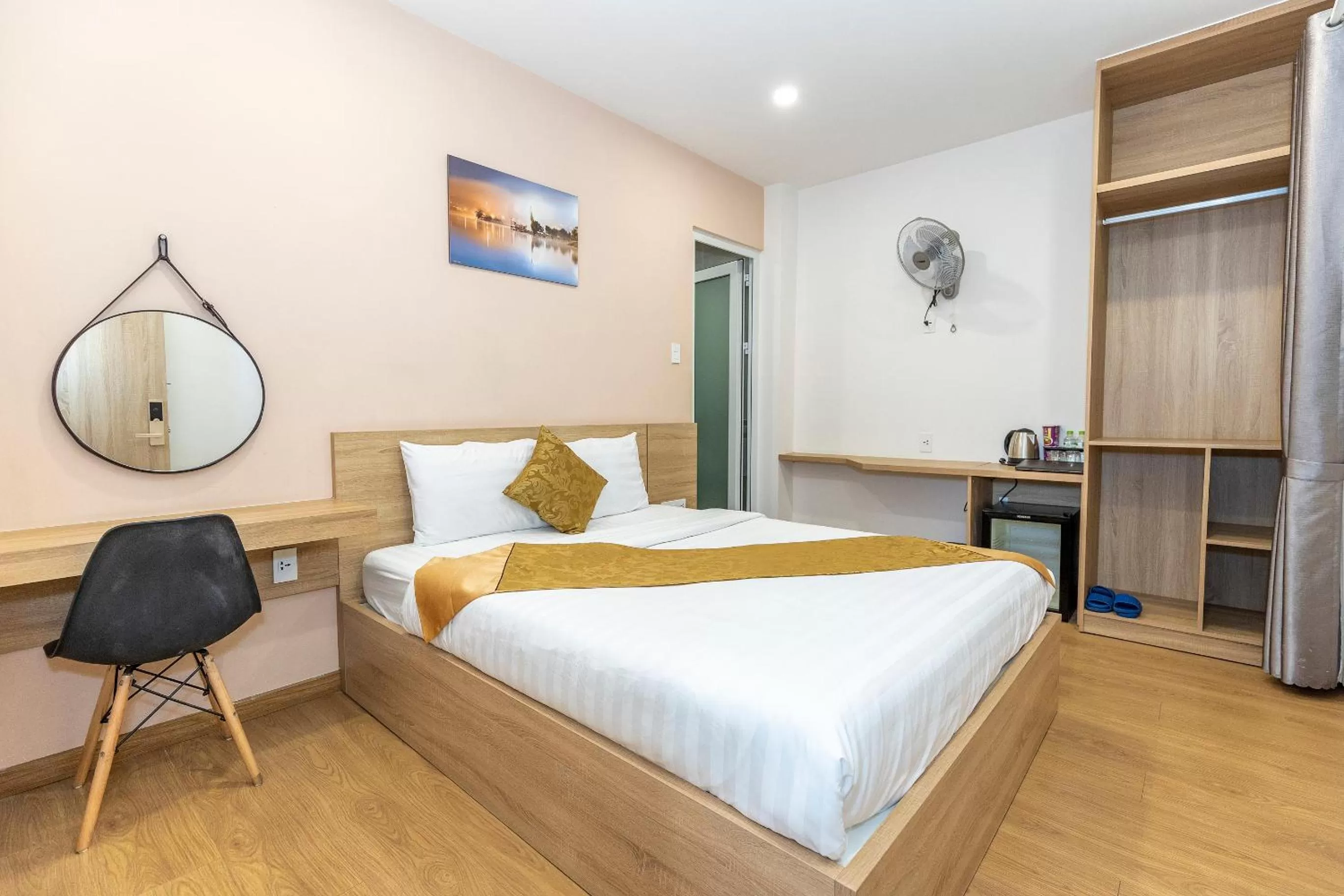 Photo of the whole room, Bed in Centro Hotel Da Lat