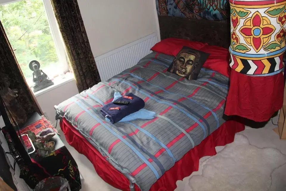 Budget Double Room in Bradford Digs Budget Double Room in Bradford Digs