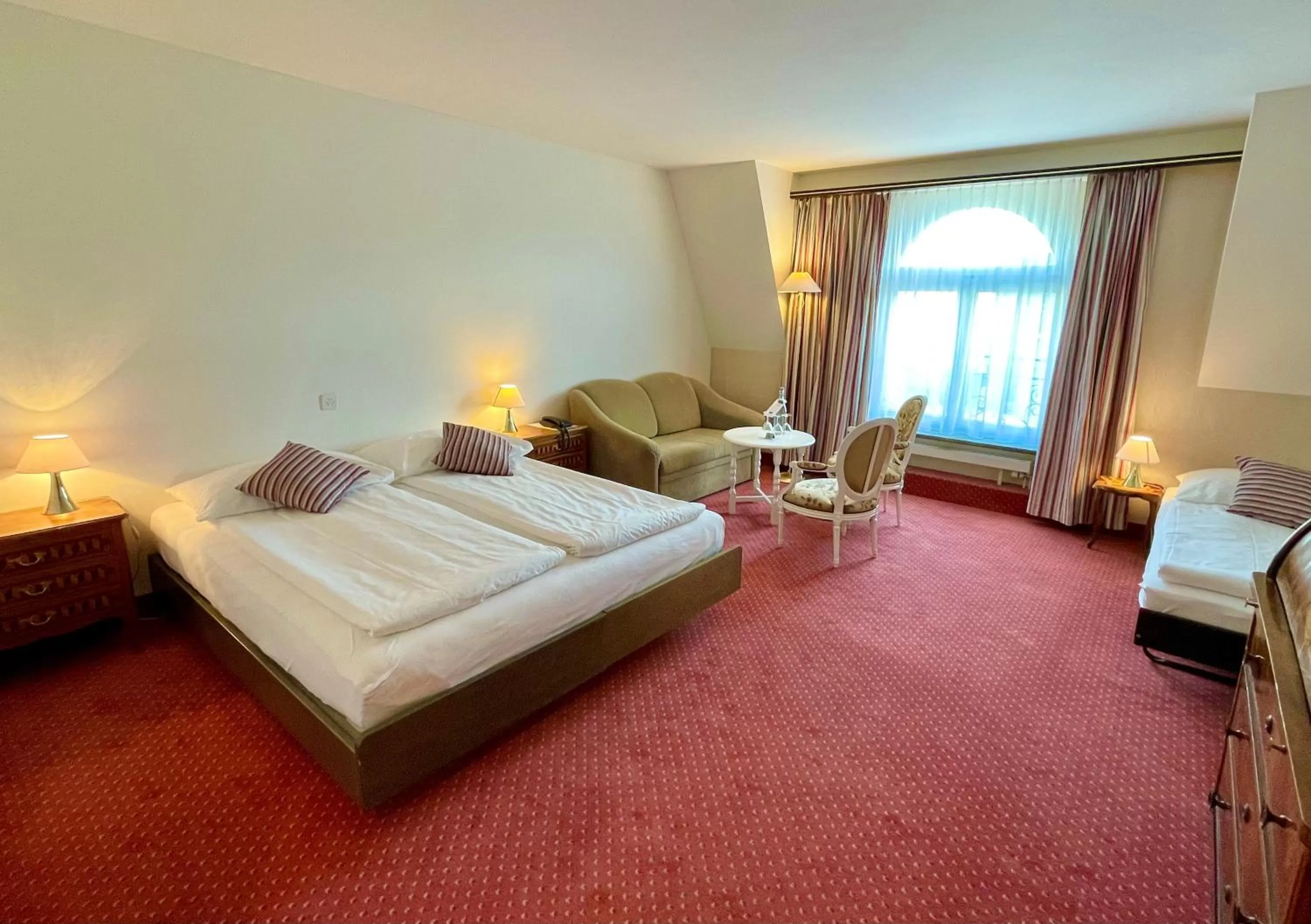 Staff, Bed in Hotel Monopol Luzern