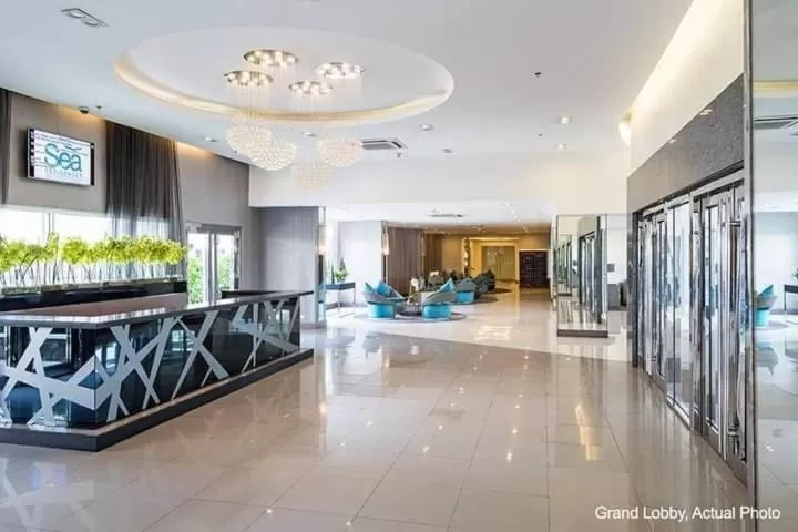 Lobby/Reception in Sea Residences Homey Condo by DNJ