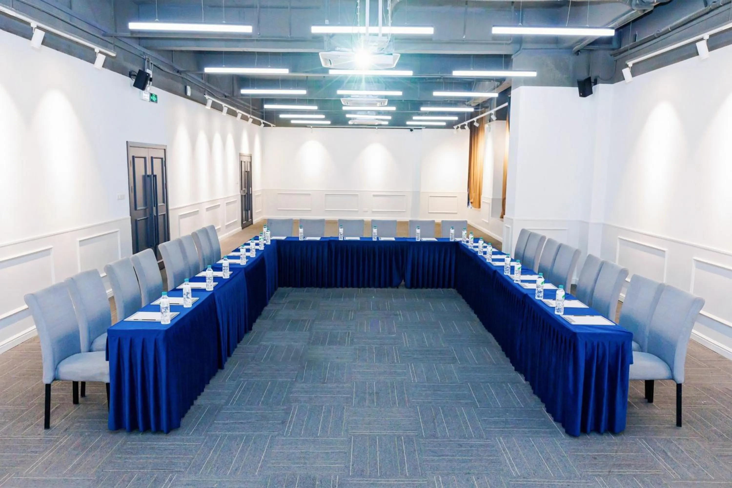 Meeting/conference room in Bridal Tea House Hotel