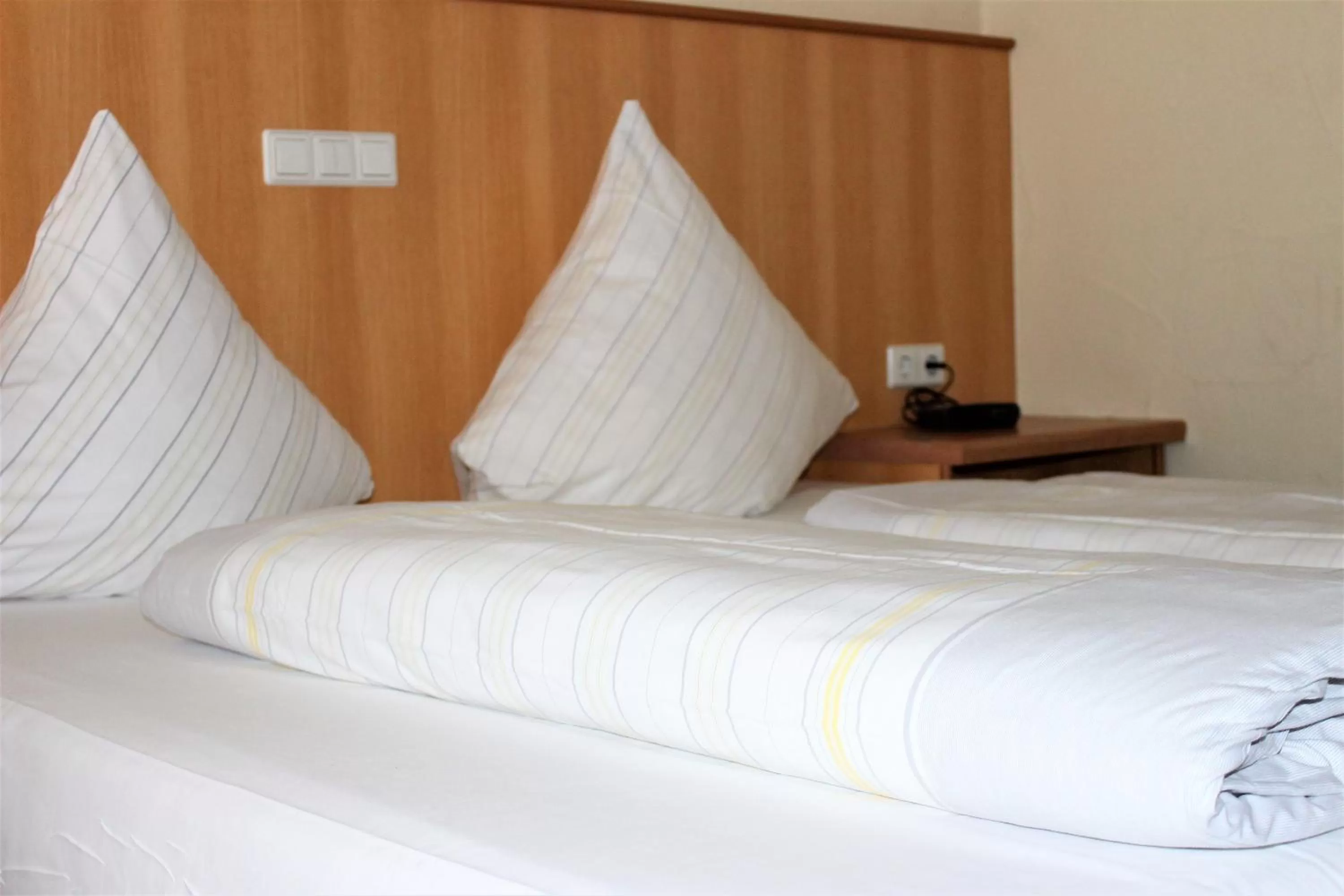 Photo of the whole room, Bed in Hotel America