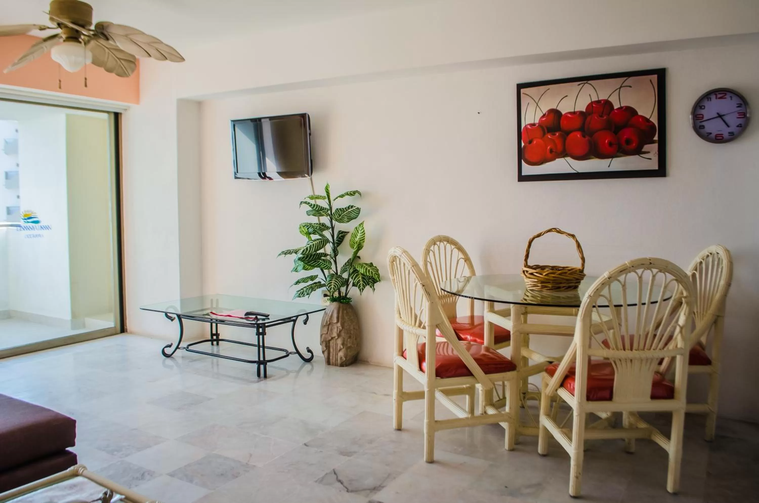 Dining area in ENNA INN IXTAPA DEPARTAMENTOS ViSTA AL MAR