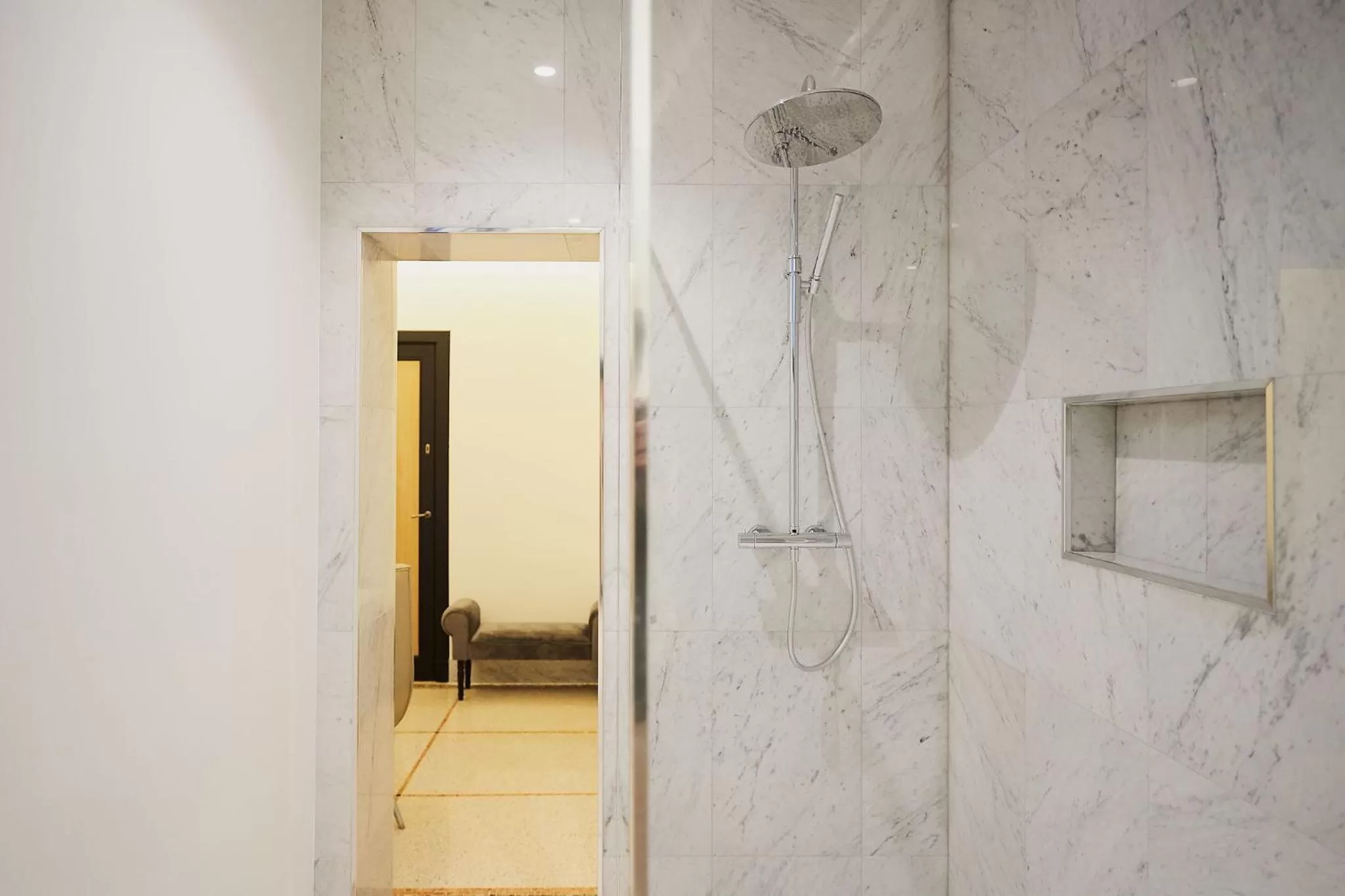 Shower, Bathroom in B&B Suites 124