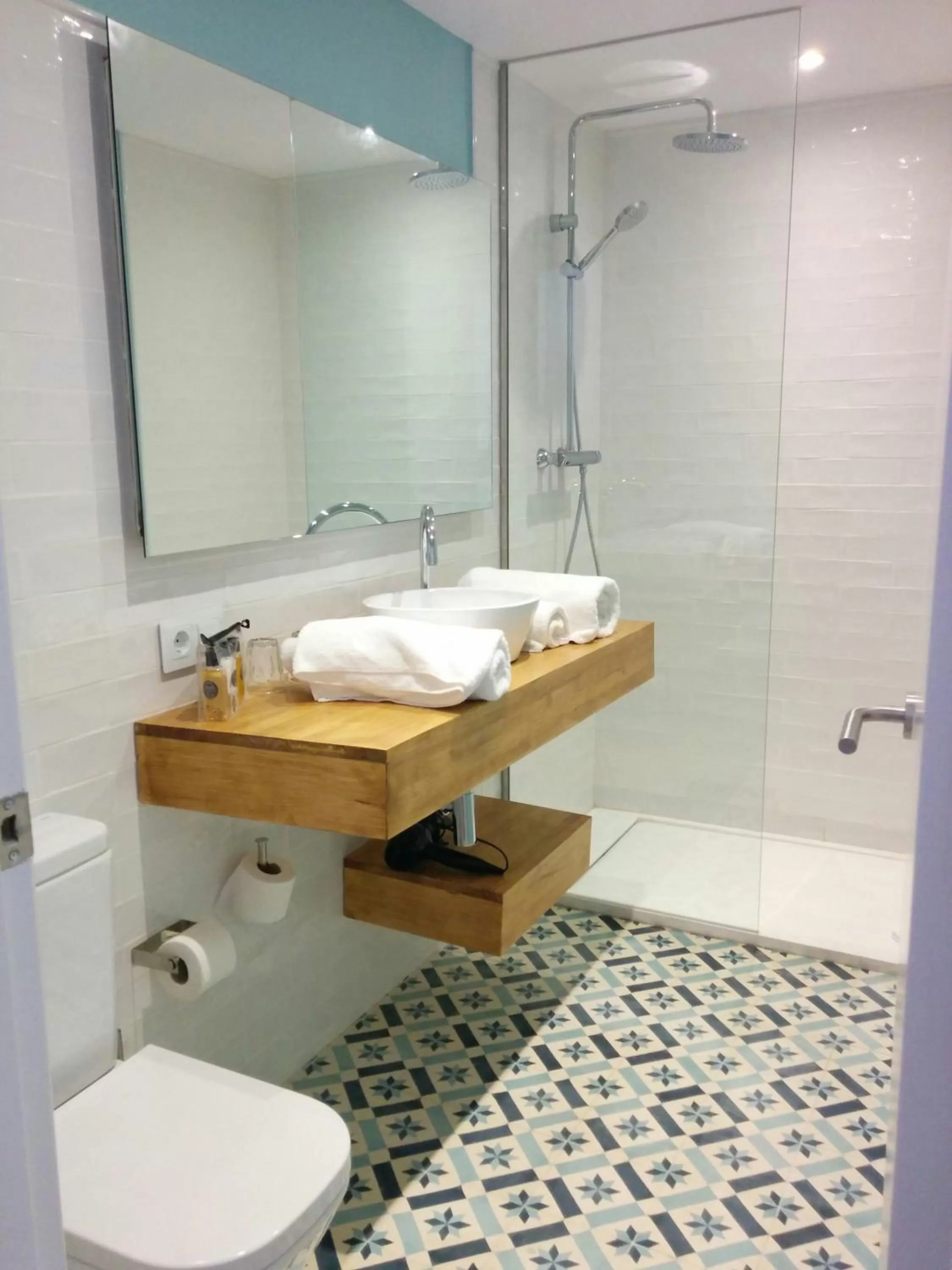 Shower in Hotel & Apartaments Thalassa Sport & Wellness