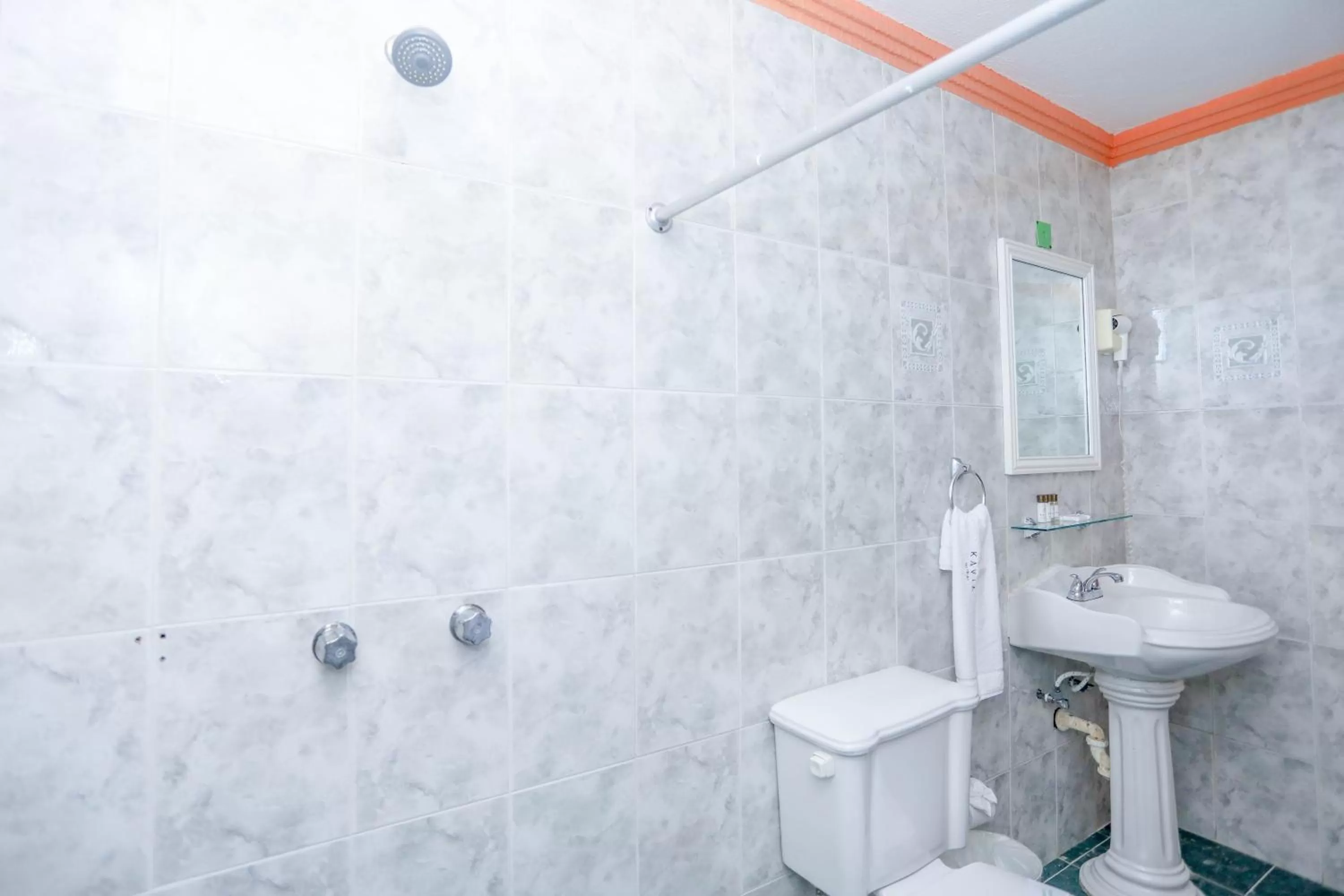 Bathroom in Hotel Avenida Cancun