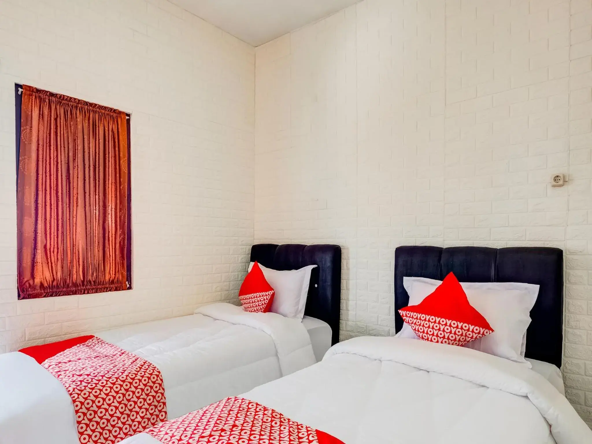 Standard Twin Room in Hotel O Graha Hsc Syariah Standard Twin Room in Hotel O Graha Hsc Syariah