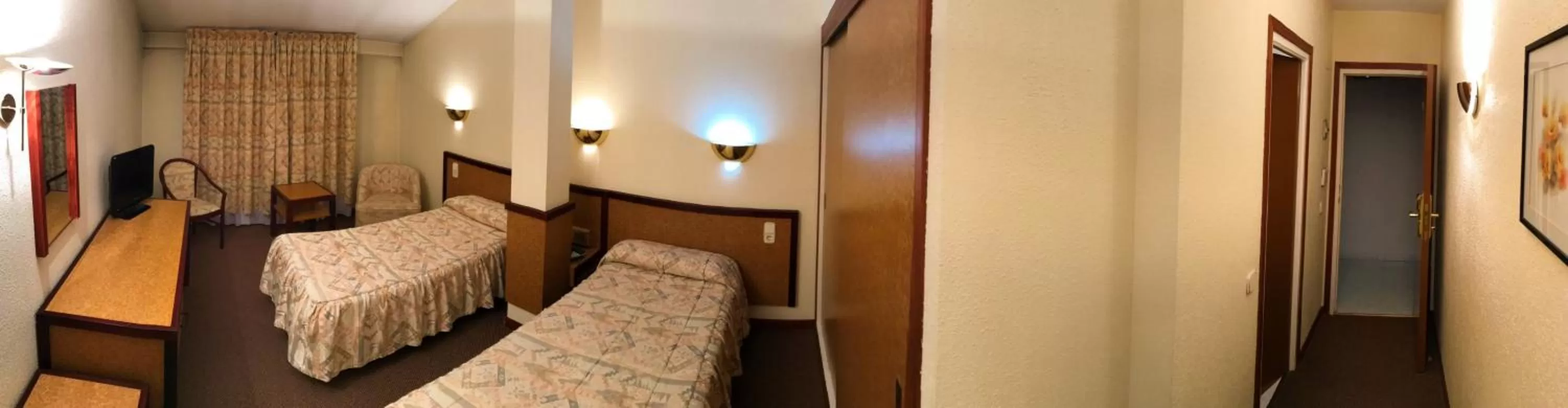 Bed in Hotel Roc Del Castell