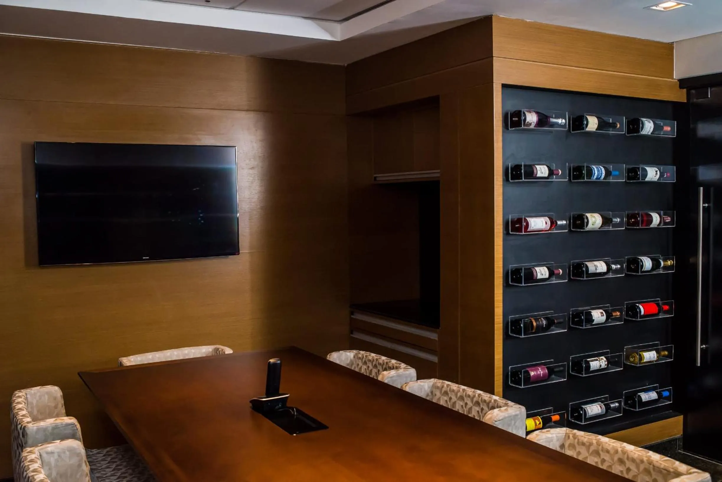 Alcoholic drinks in Sol Alphaville Hotel & Residence