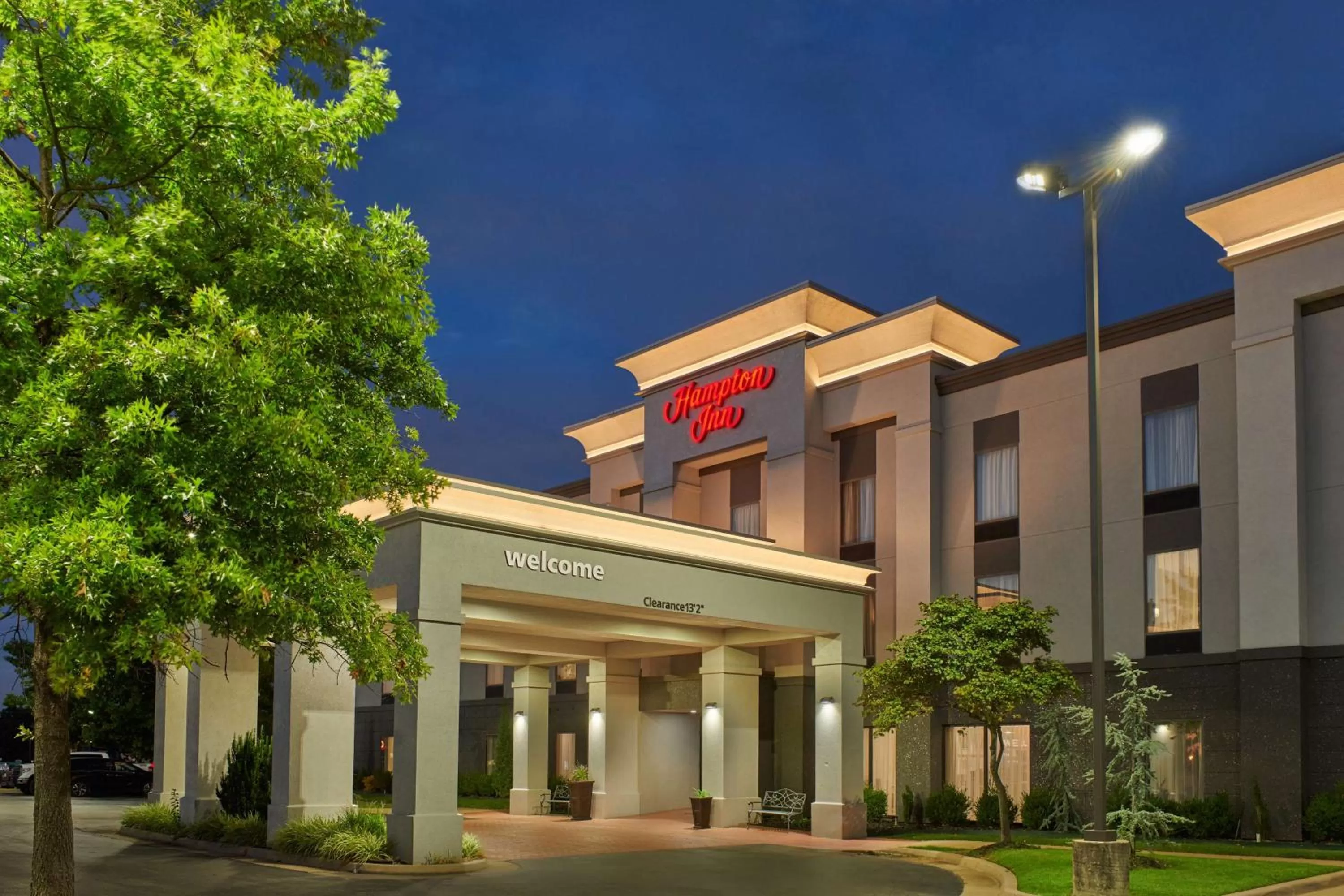Property building in Hampton Inn Bartlesville