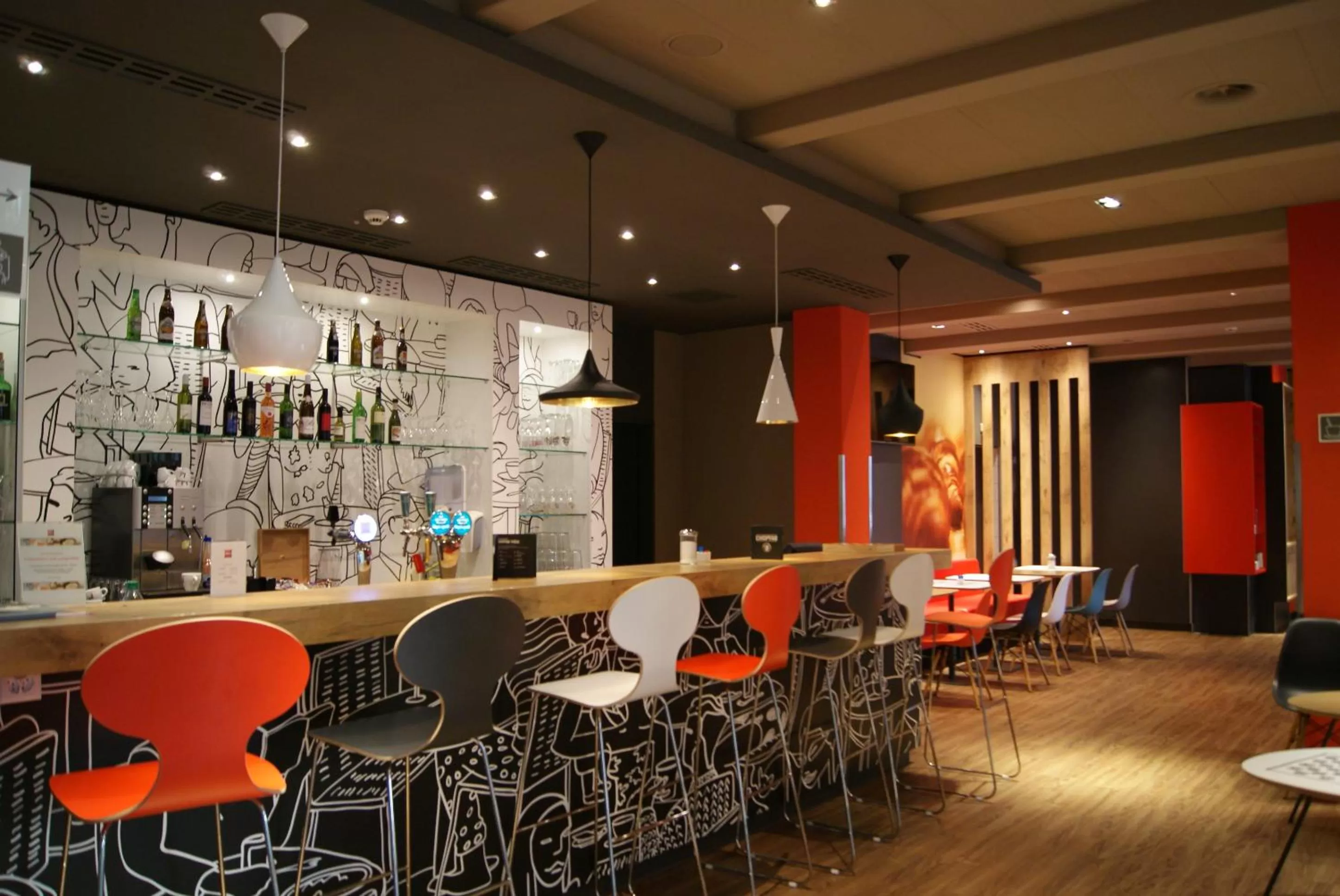 Lounge or bar in ibis Winterthur City