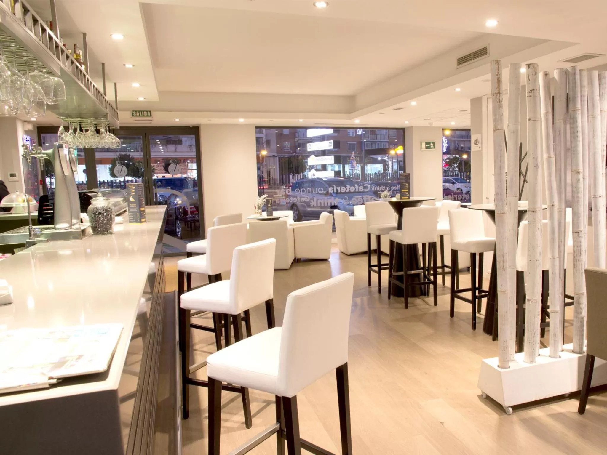 Lounge or bar in UVE Alcobendas