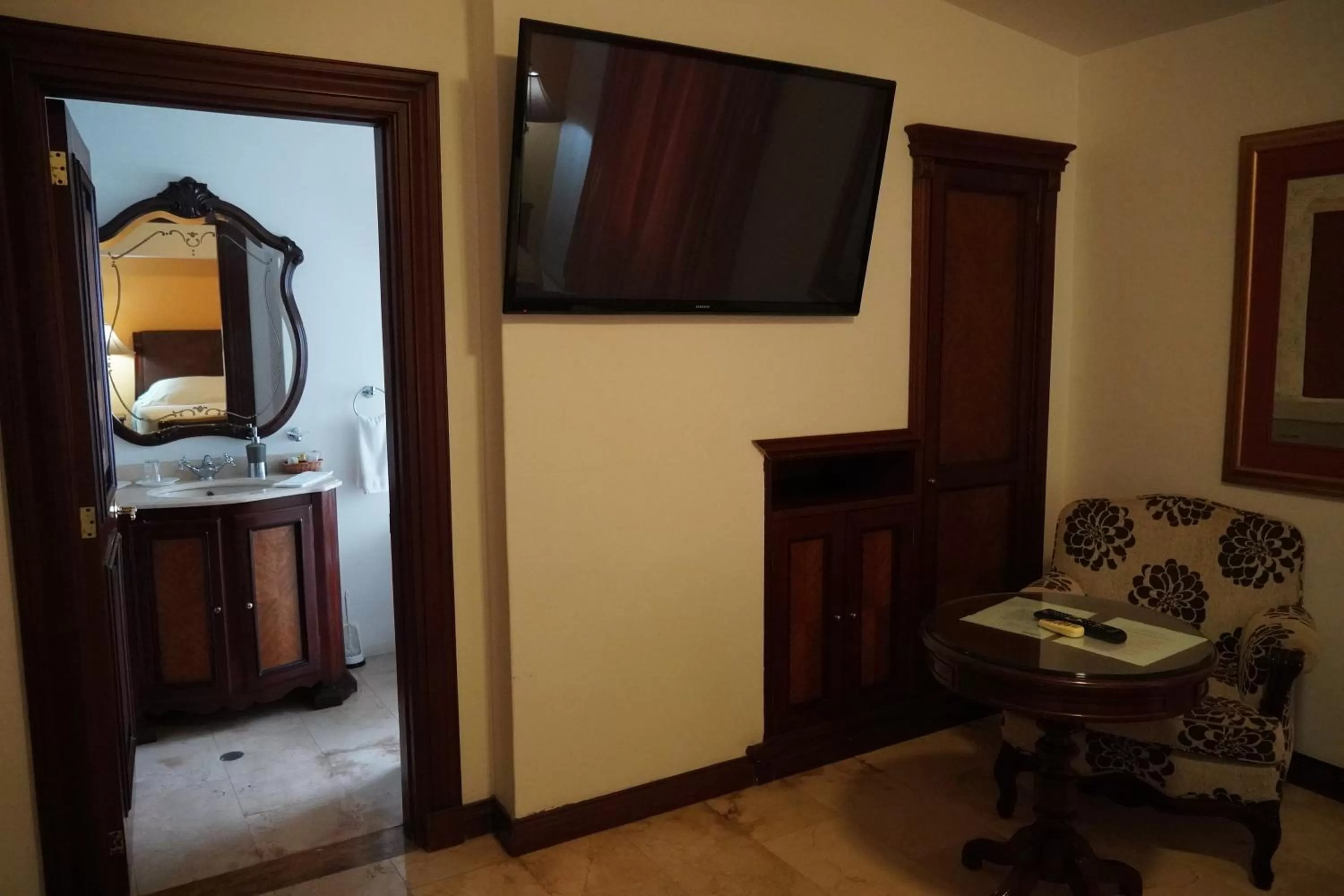 TV/Entertainment Center in Hotel Boutique Villa Casuarinas