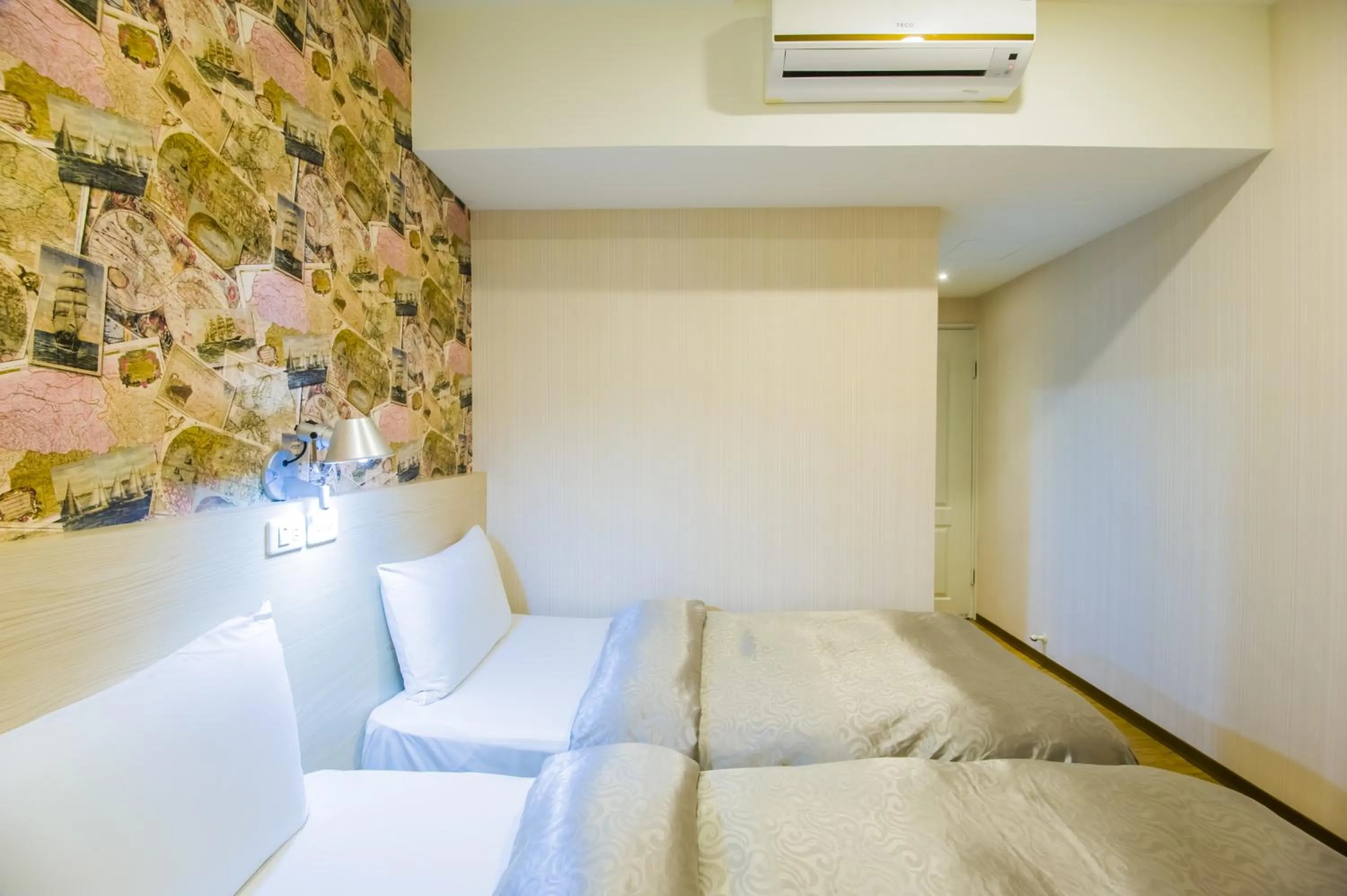 Photo of the whole room, Bed in Sanduo Hotel