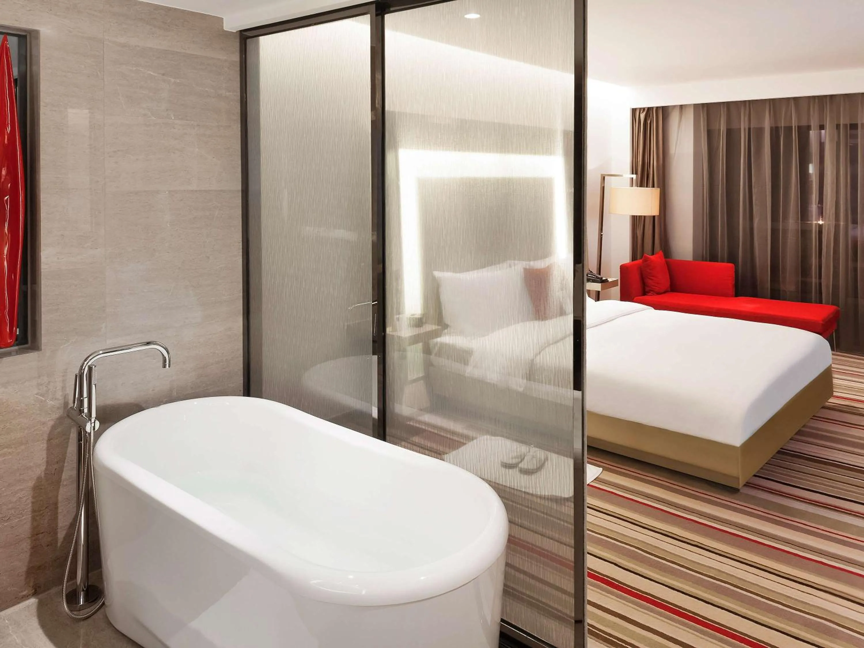 Photo of the whole room in Novotel Nanjing East Suning