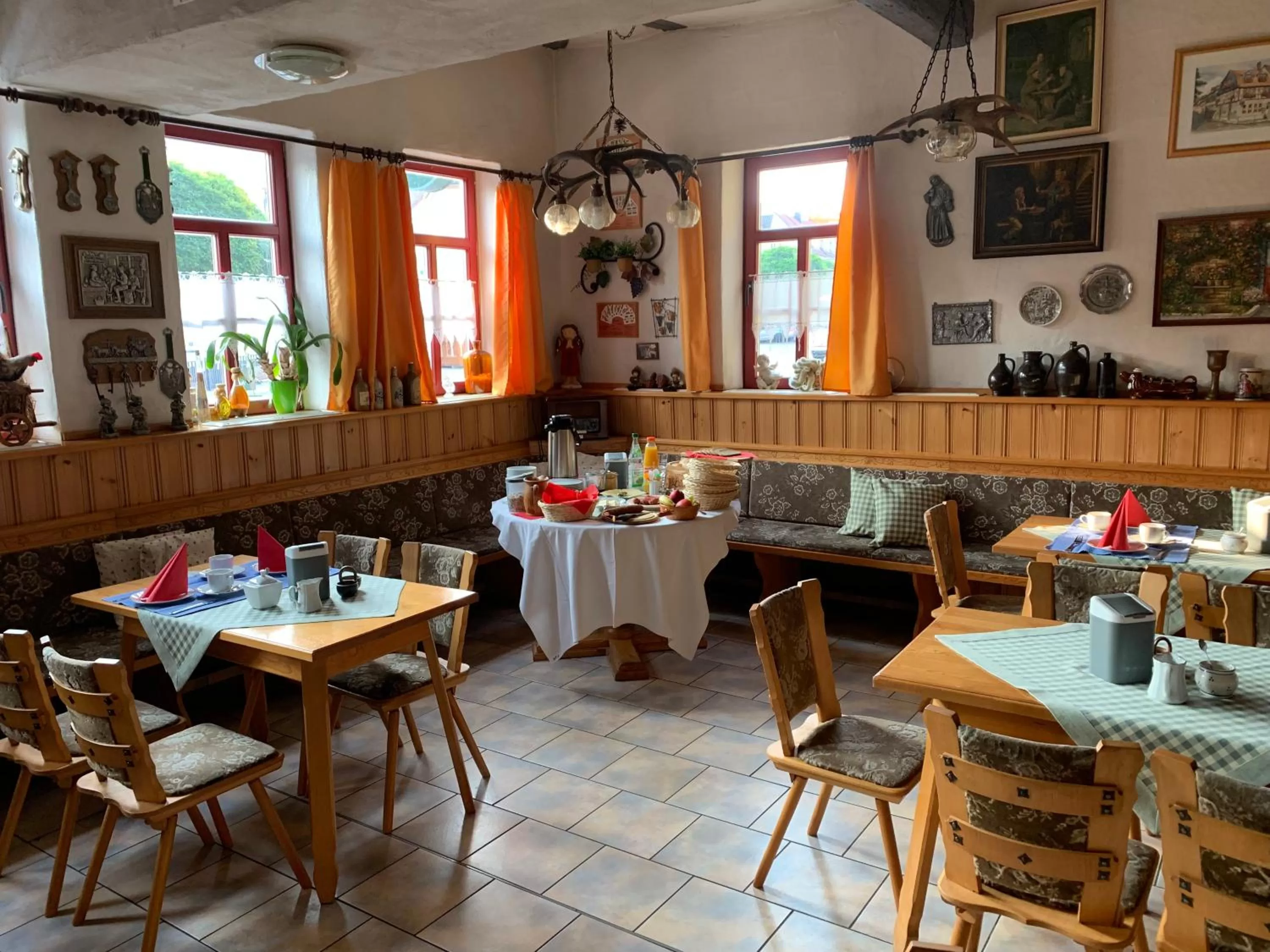 Restaurant/Places to Eat in Gasthaus Zur Weintraube