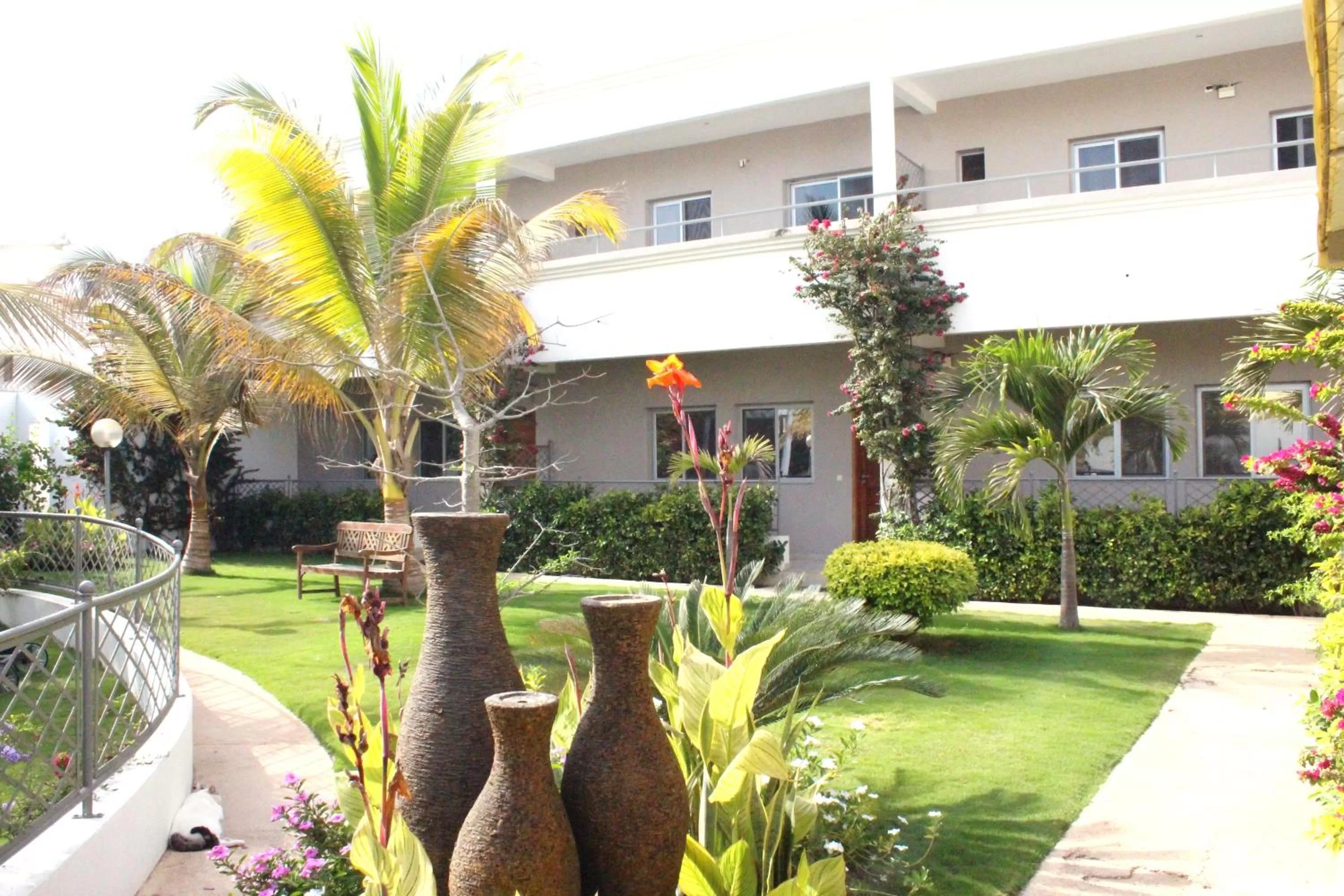 Garden, Property Building in La Résidence