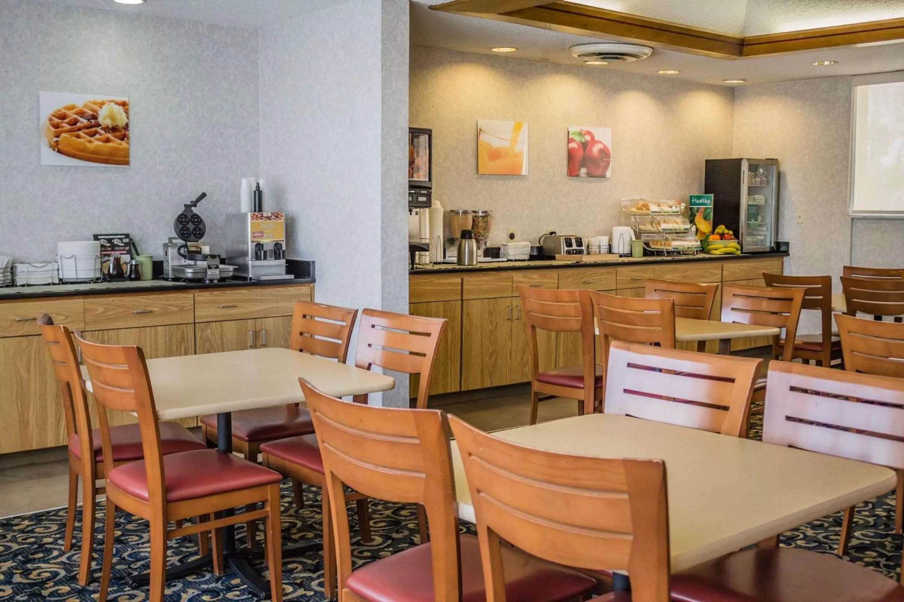 Restaurant/places to eat in Quality Inn Port Clinton Waterfront