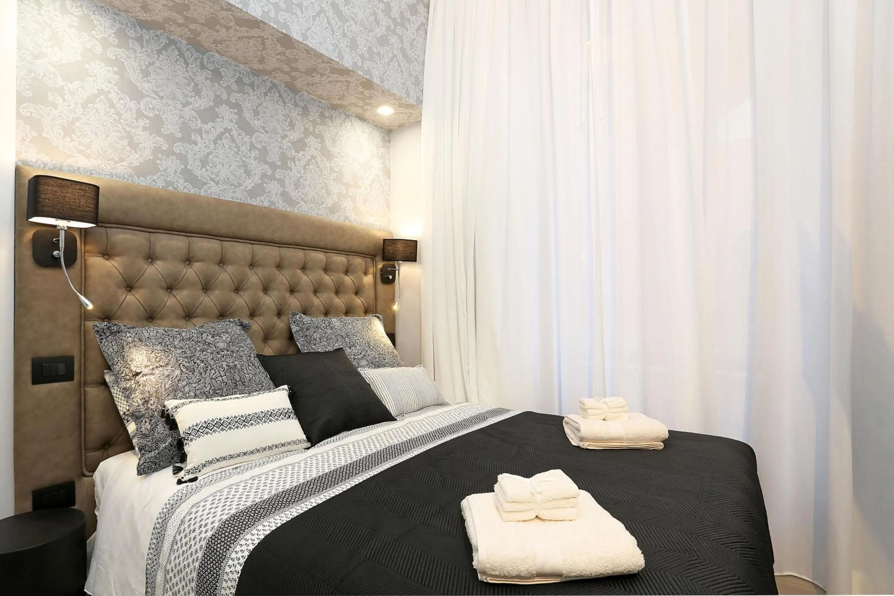 Other, Bed in Capricci Romani