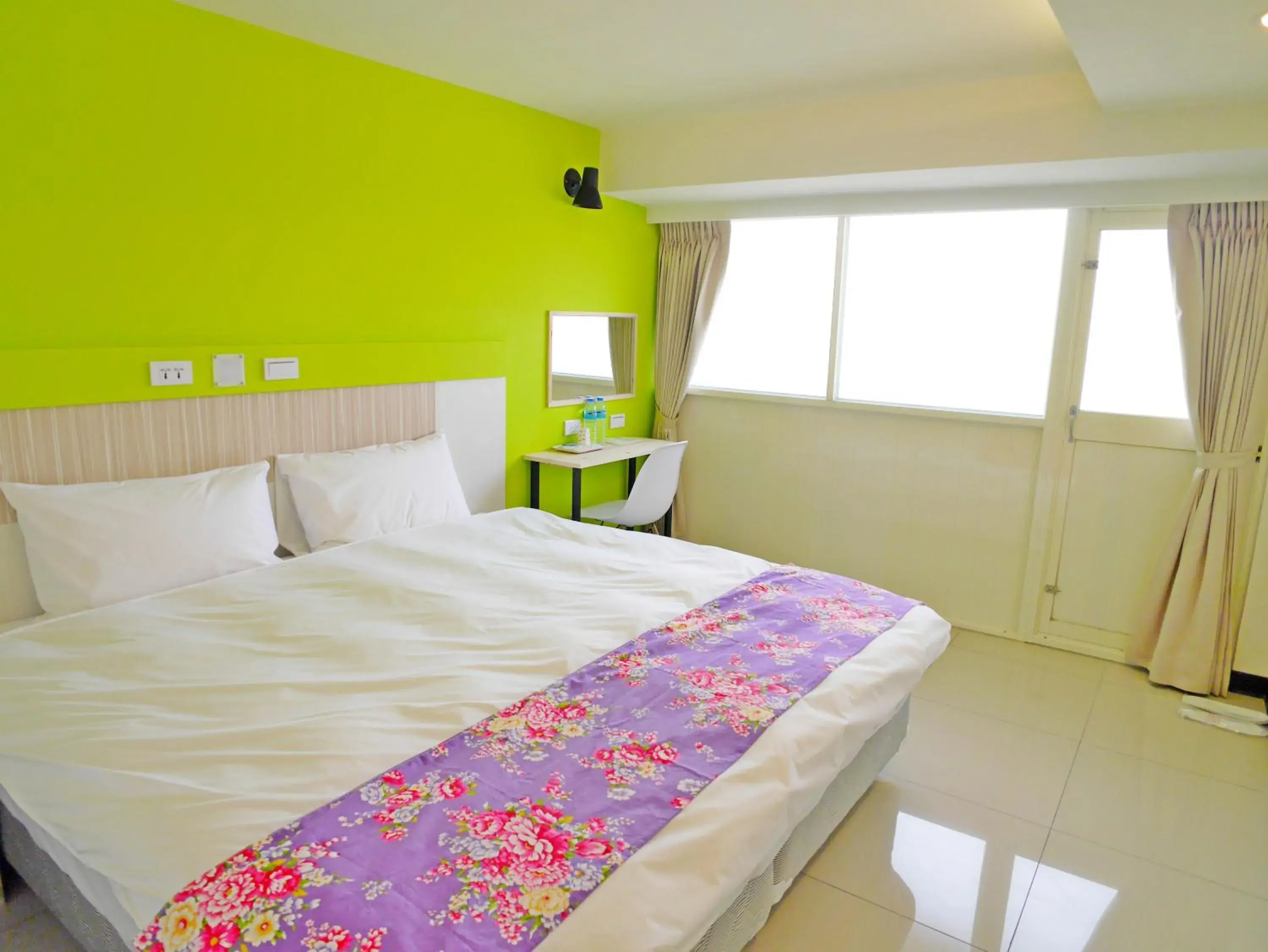 Standard Double Room in Good Night Hotel Standard Double Room in Good Night Hotel