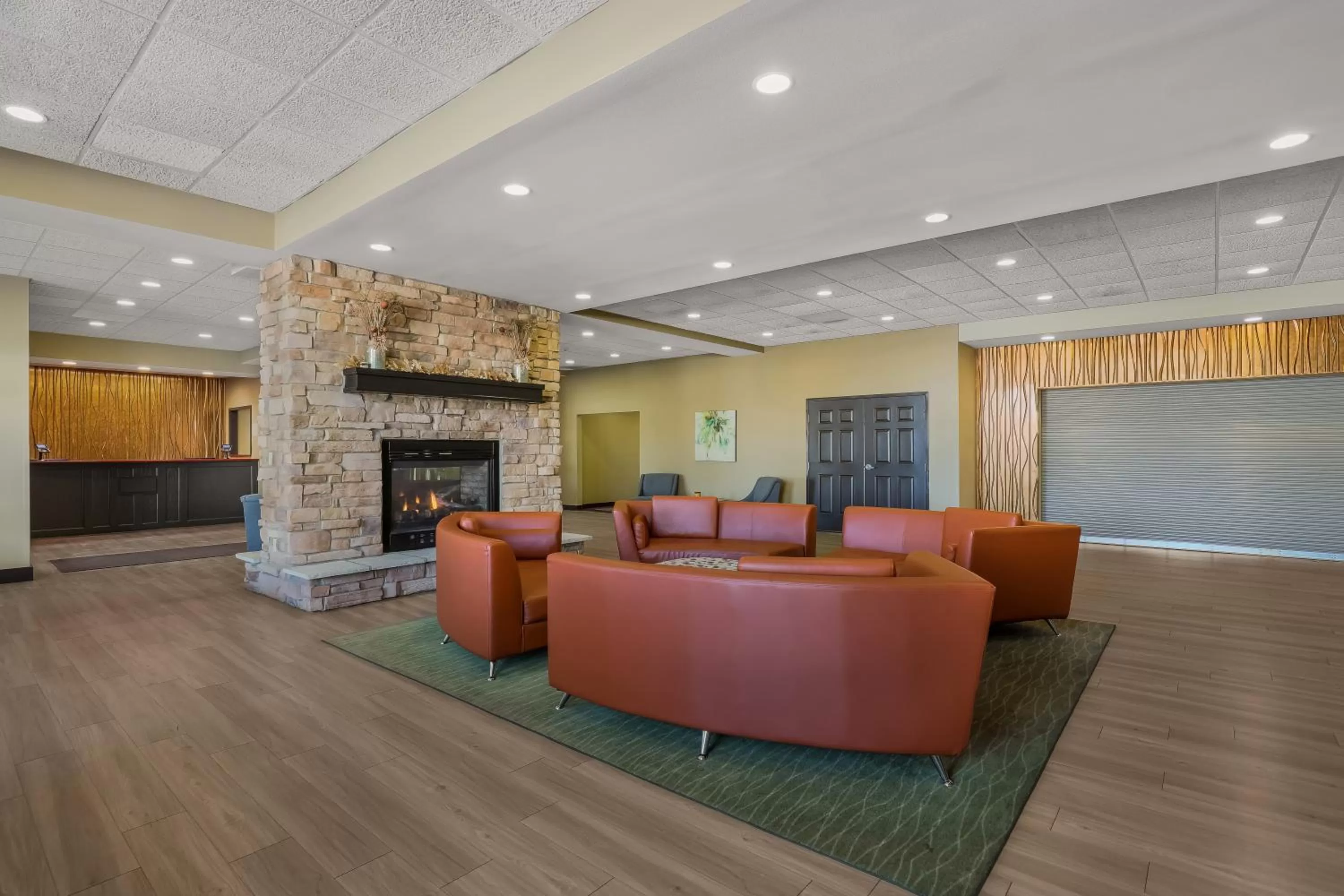 Lobby or reception in MainStay Suites Fitchburg - Madison