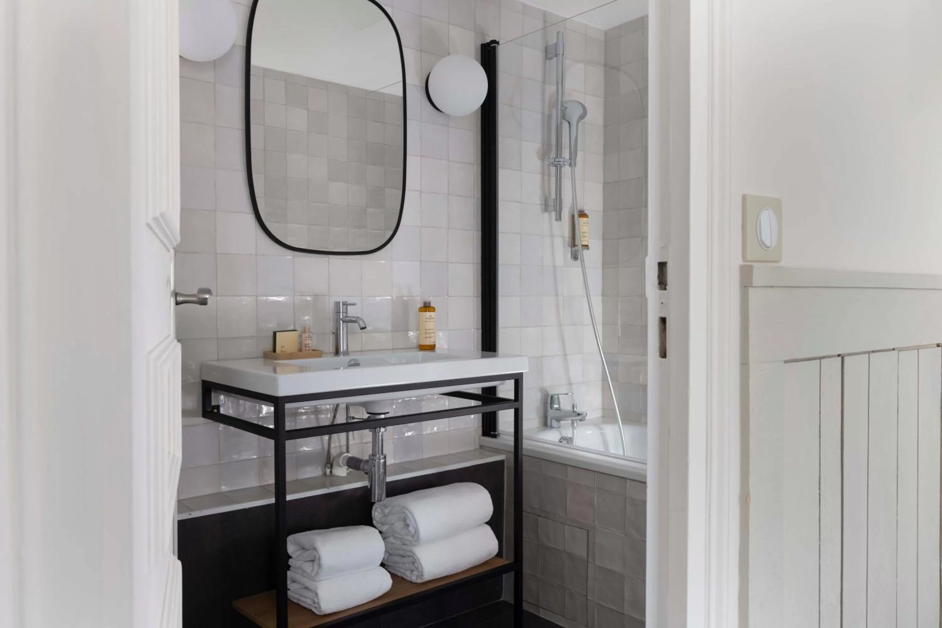 Bathroom in Hôtel Hélios Opéra