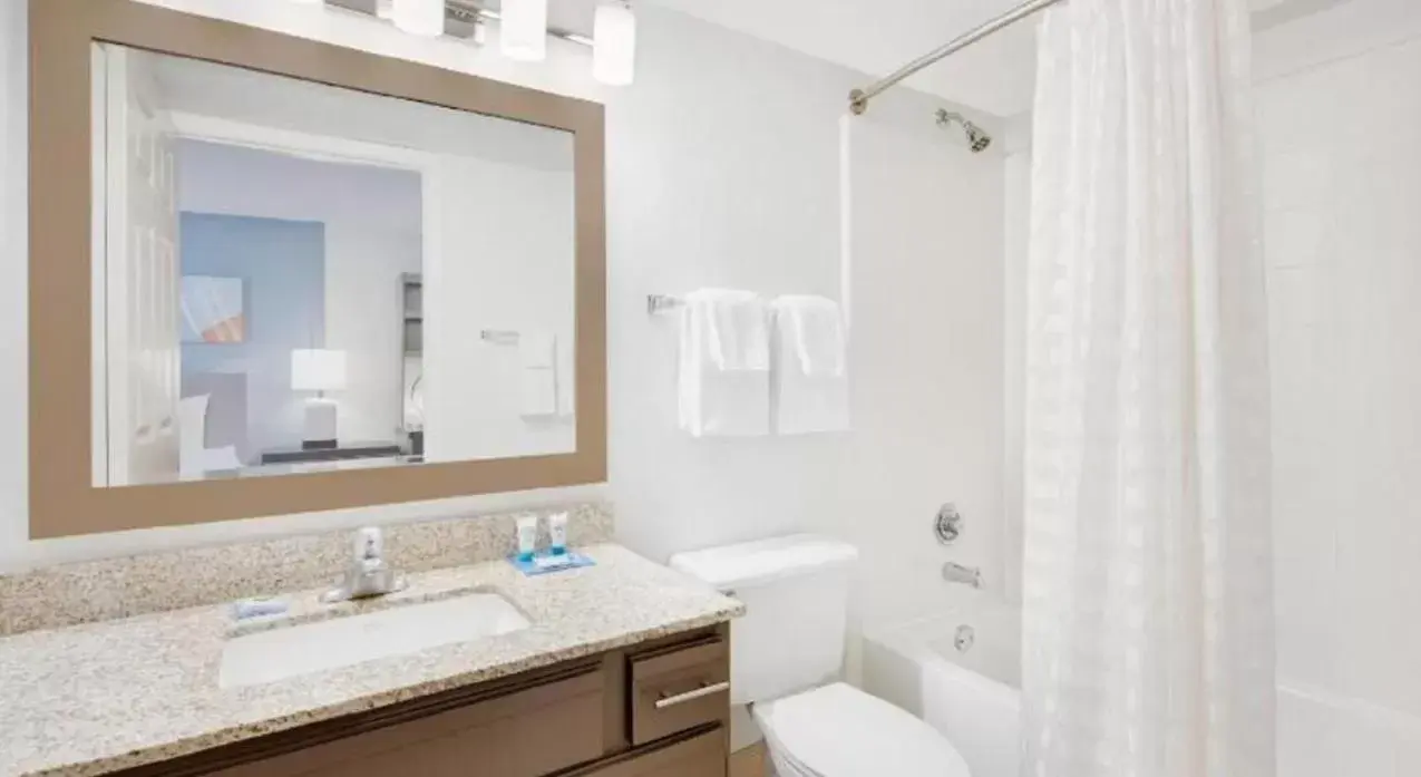 Deluxe Double Room in Trellis Canyon Creek/Richardson Deluxe Double Room in Trellis Canyon Creek/Richardson