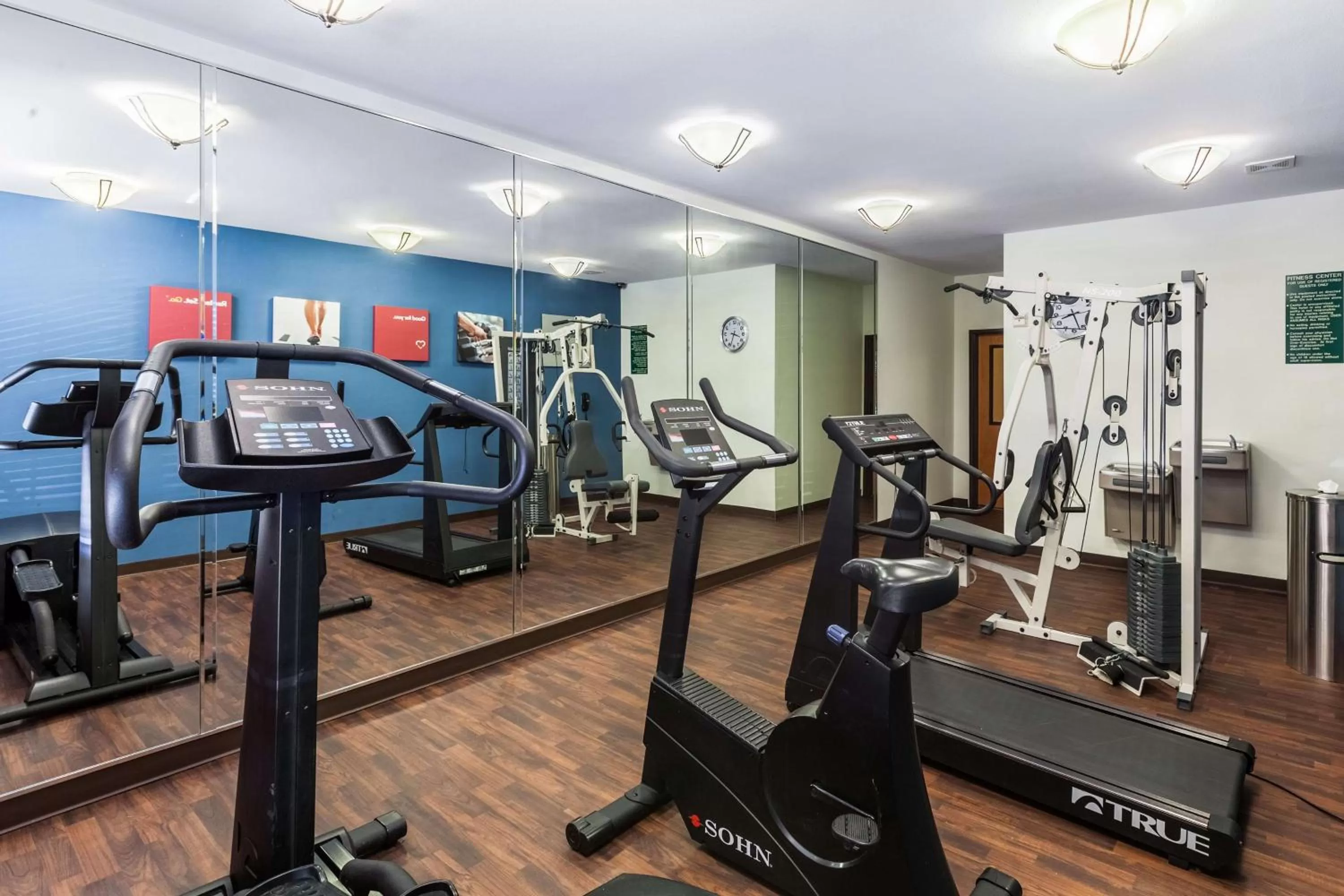 Fitness centre/facilities in SureStay Plus Hotel by Best Western Mesquite