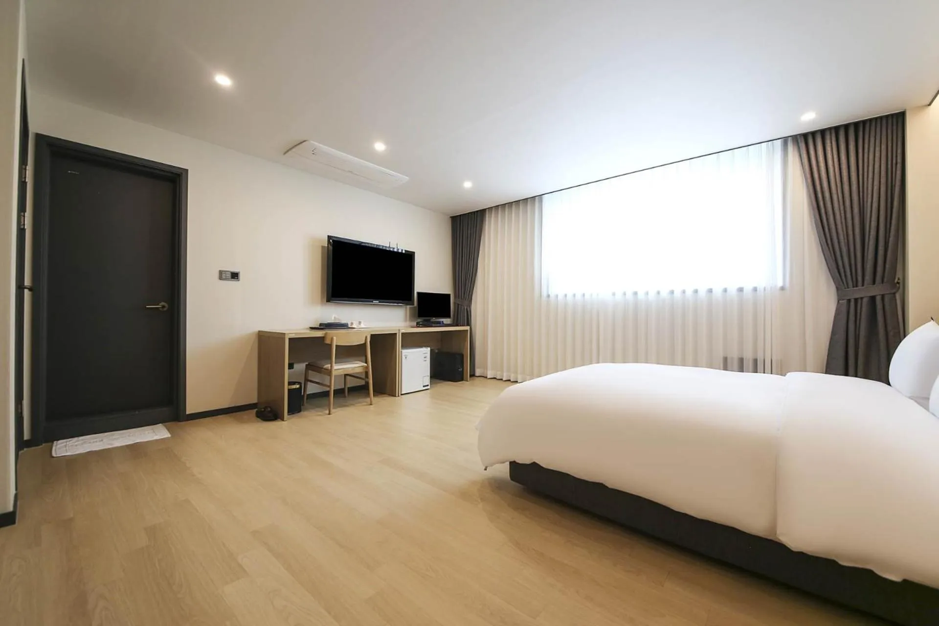 Bed in Benikea hotel