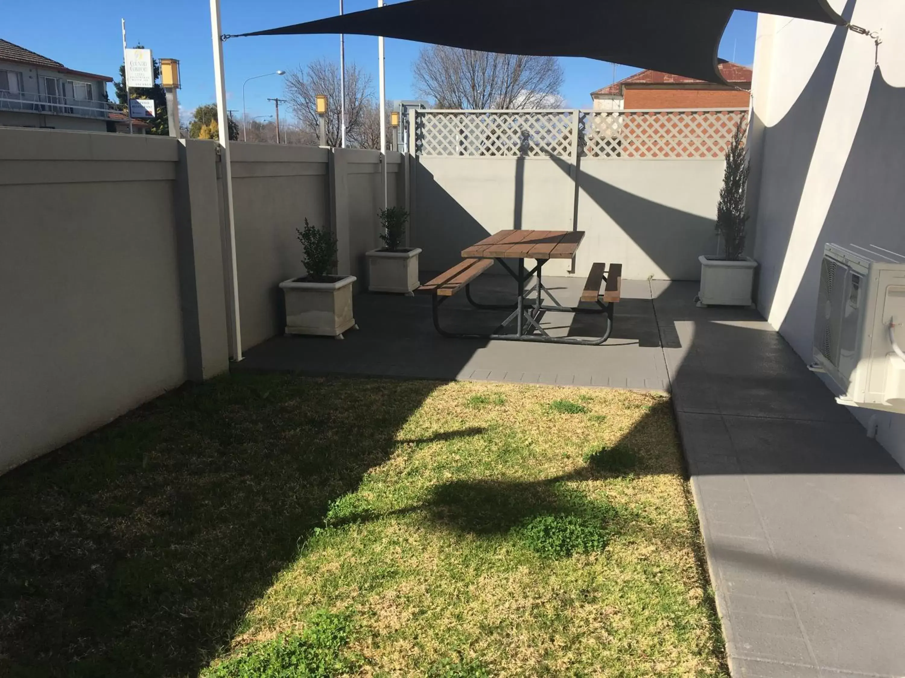 Breakout Motor Inn Breakout Motor Inn