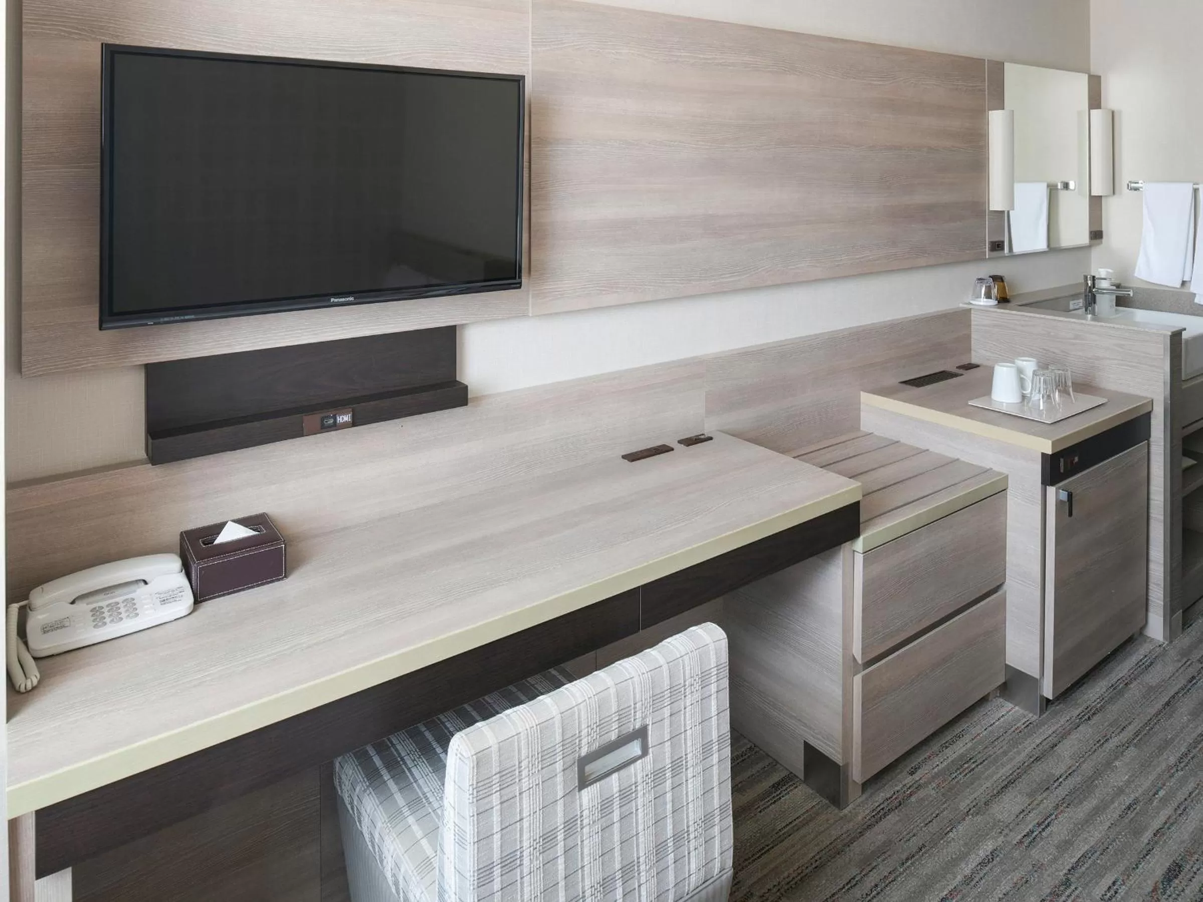 TV and multimedia in Vessel Inn Shigamoriyama Station